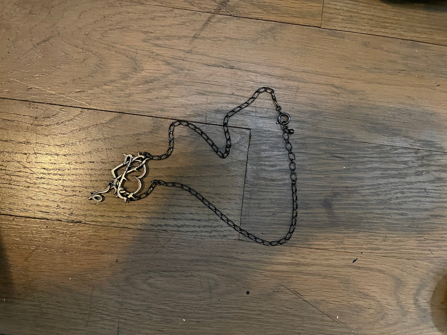 Beauty beast heart thorn necklace