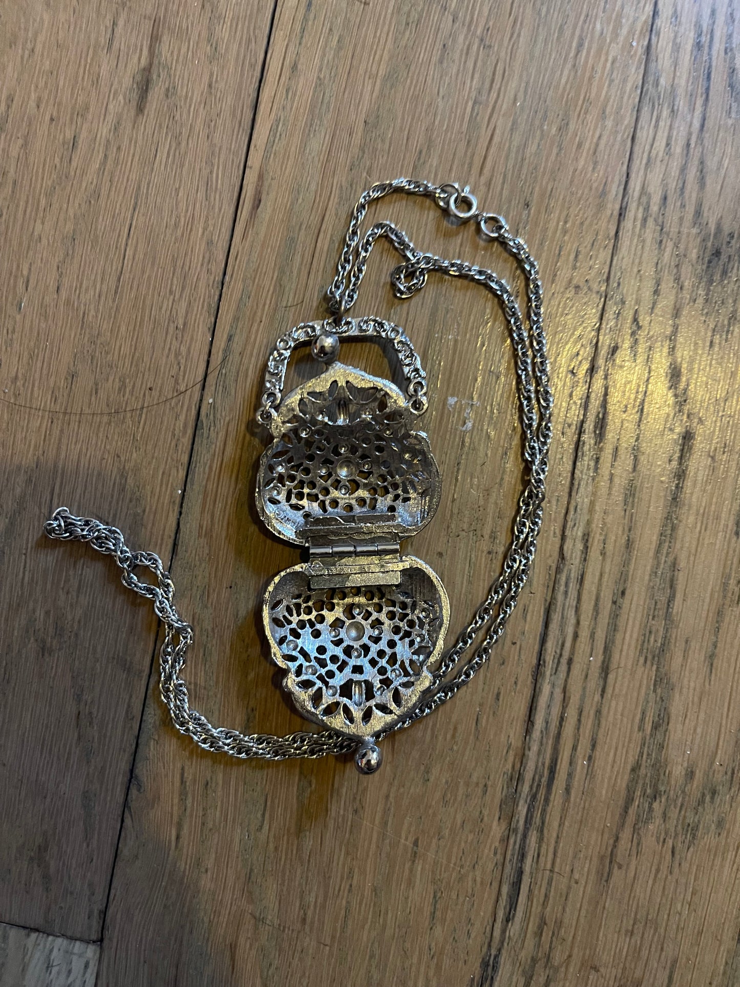 Art deco coin purse locket