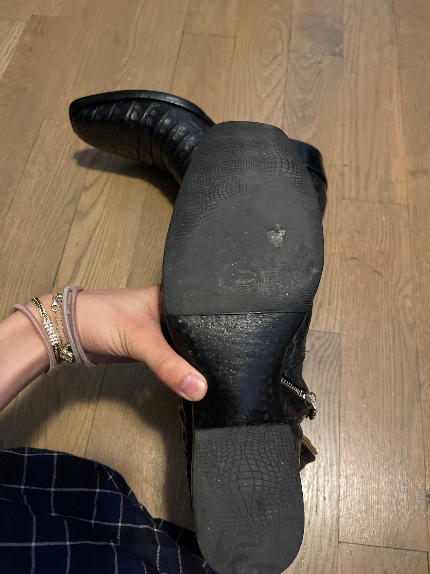 Unbranded crocodile boots