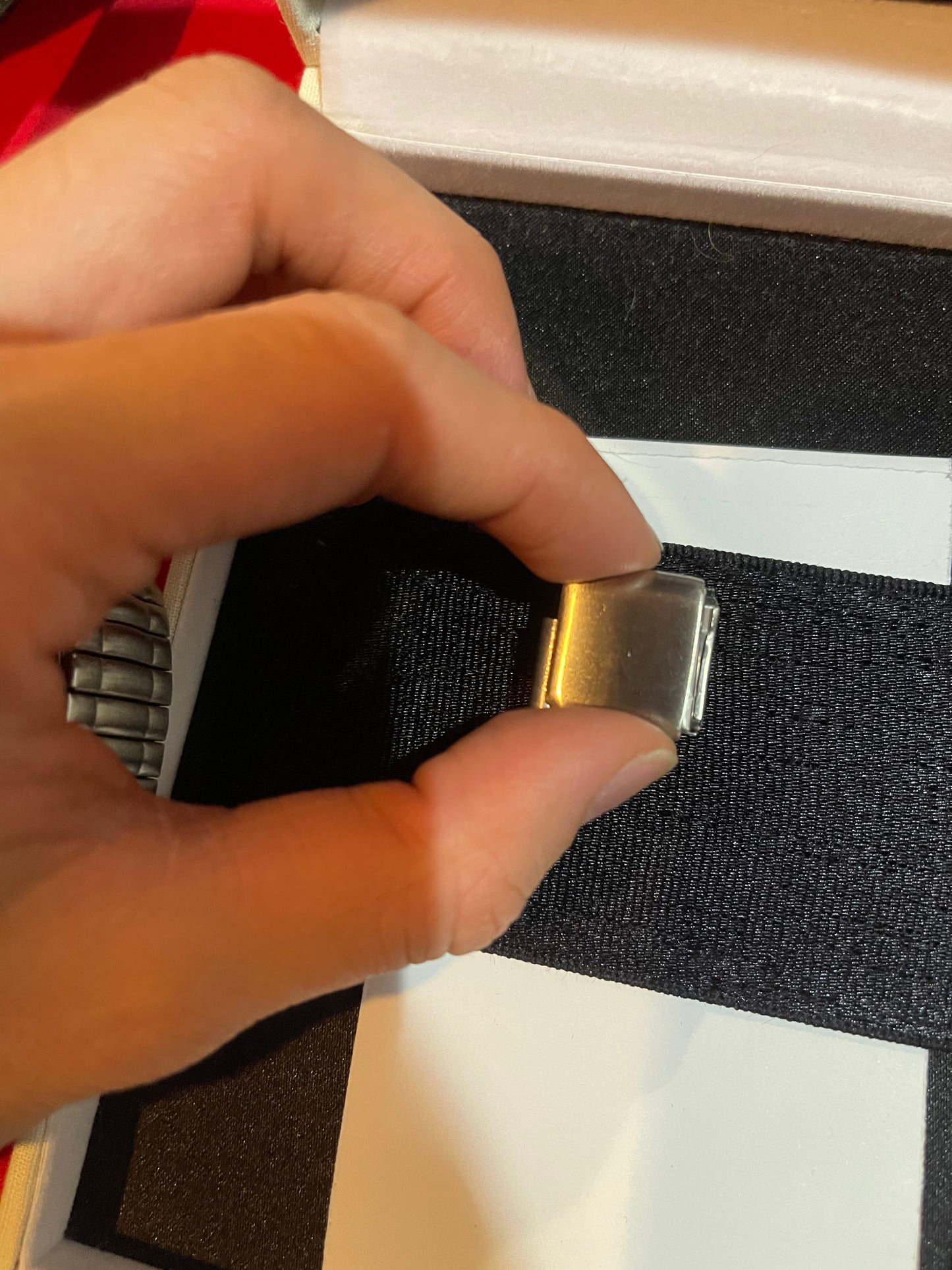 Peter do faceless watch belt need repair
