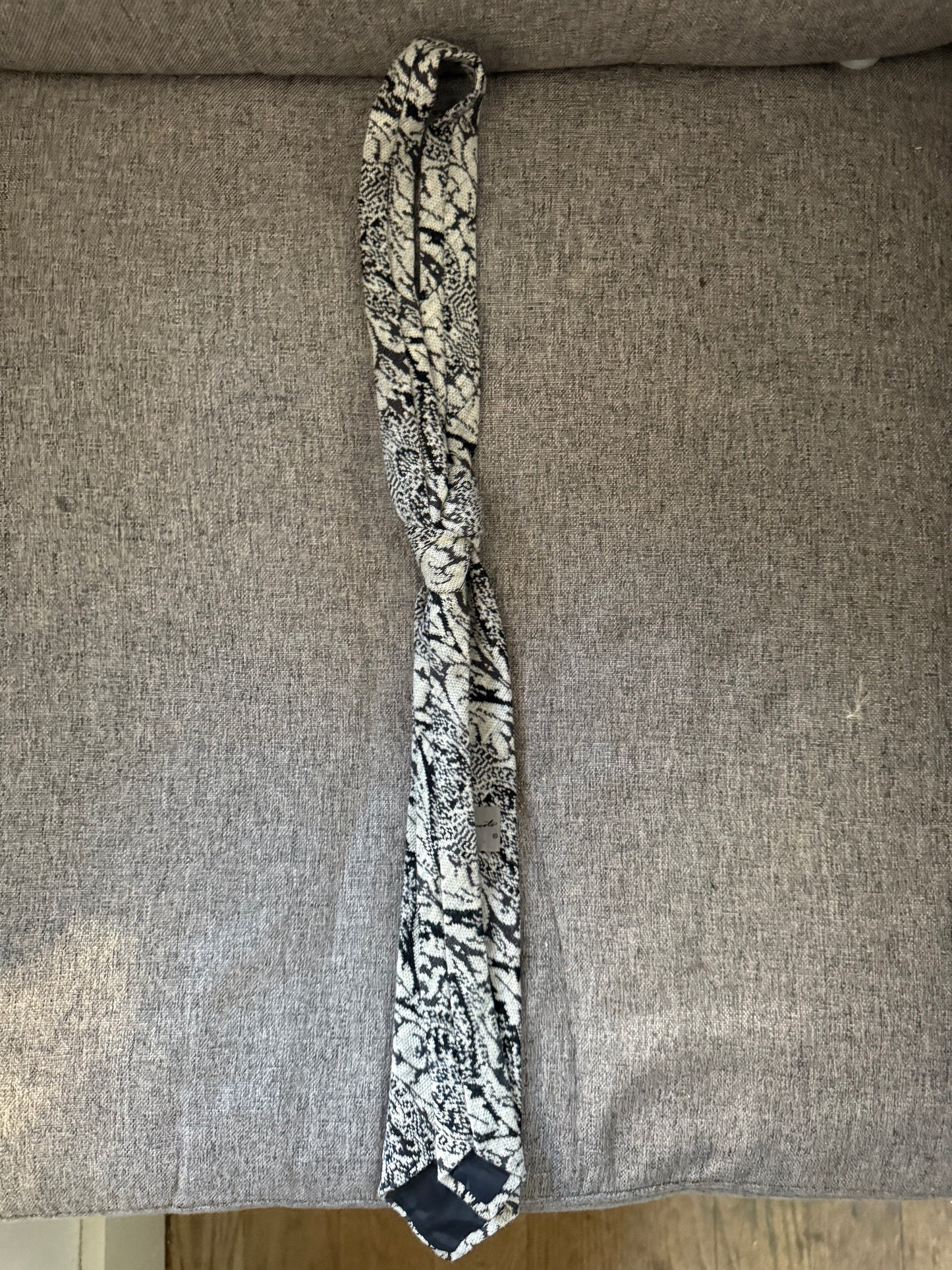 Yohji yamamoto tie printed scarf
