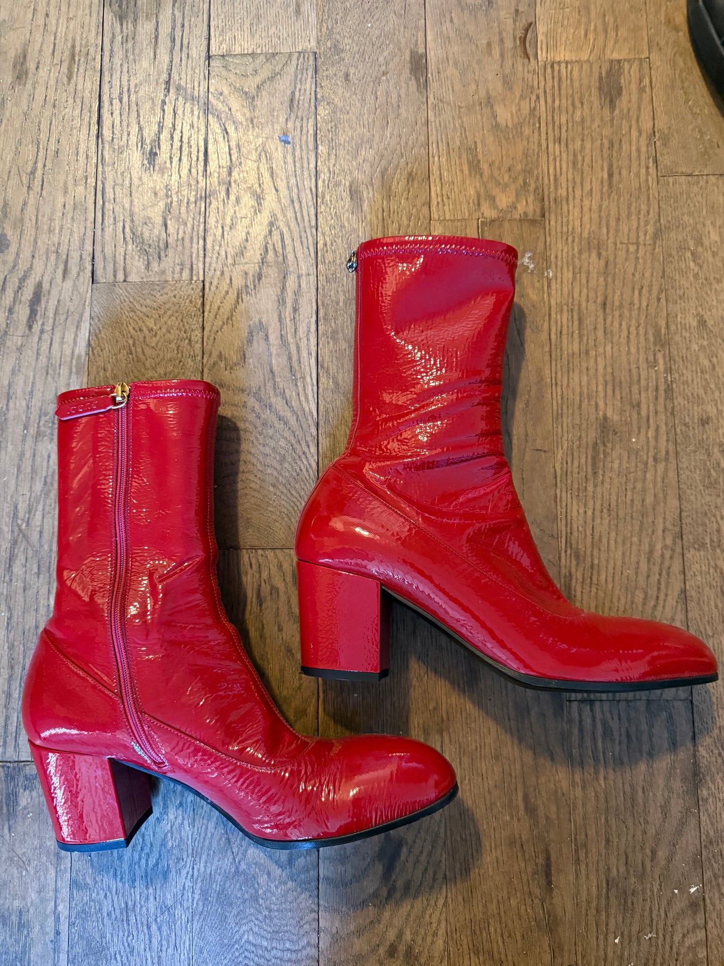 Gucci patent leather cruise heels