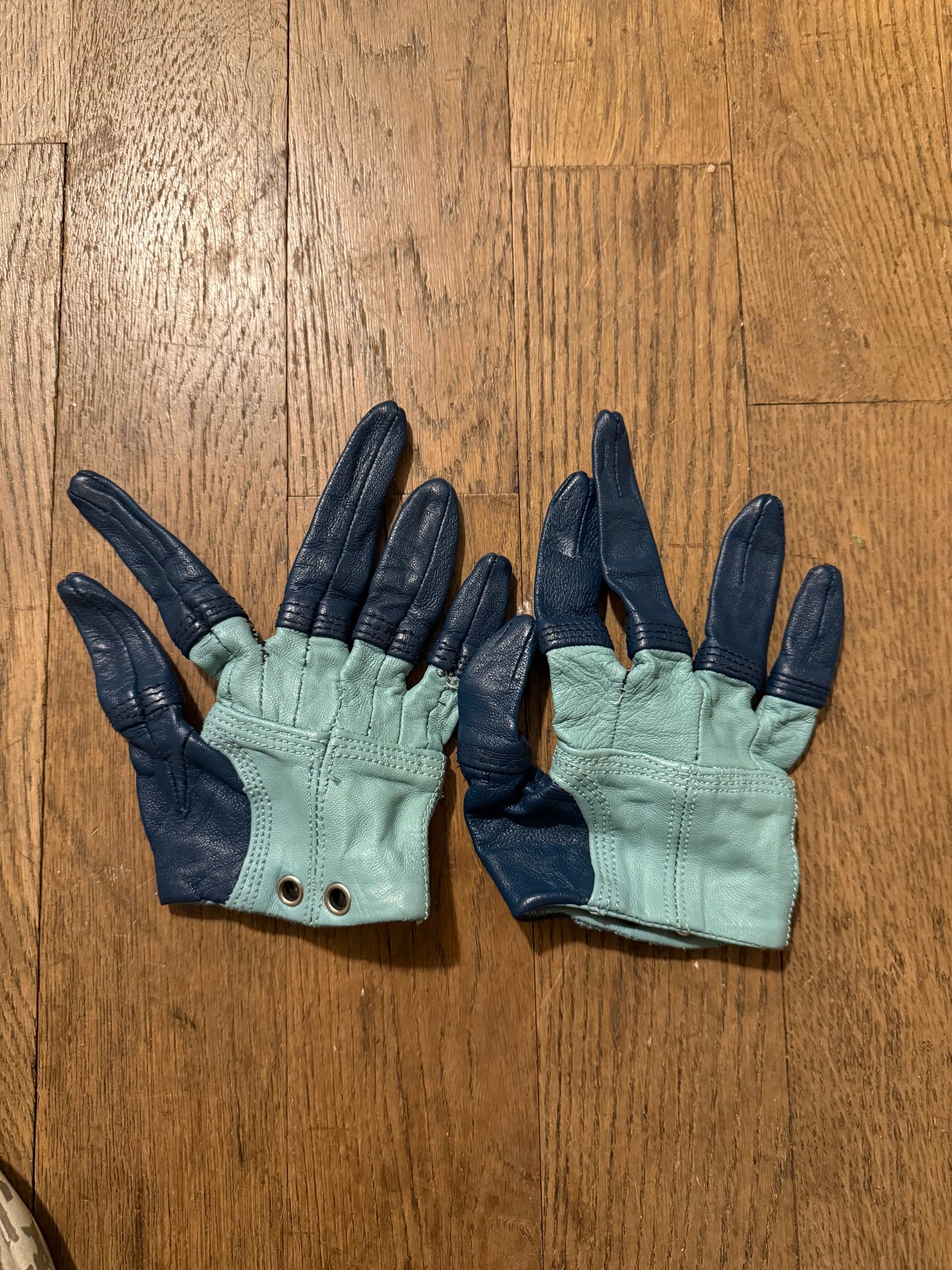 Soma Fantanin first release half glove