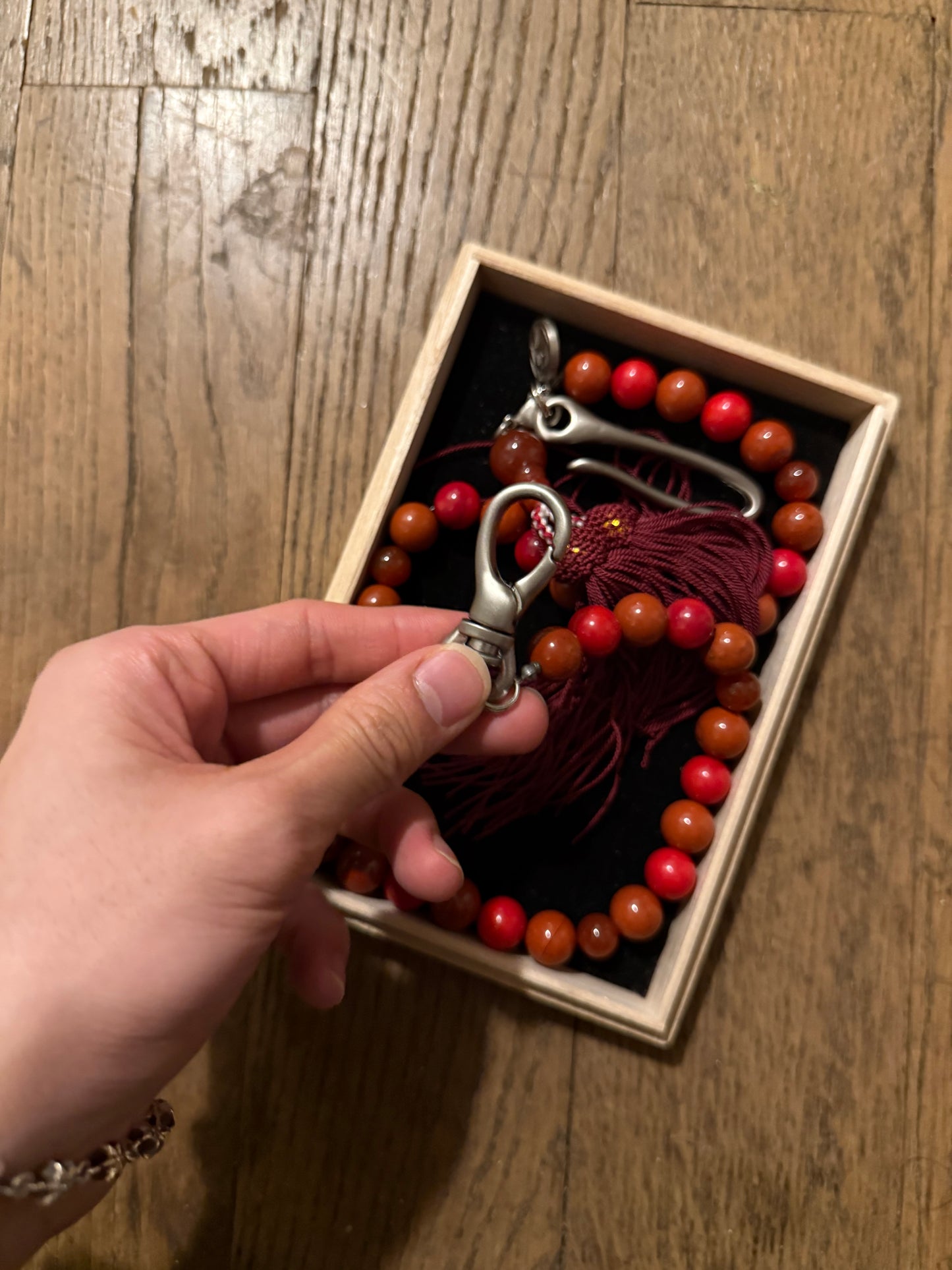 Soshiotsuki red beaded wallet chain