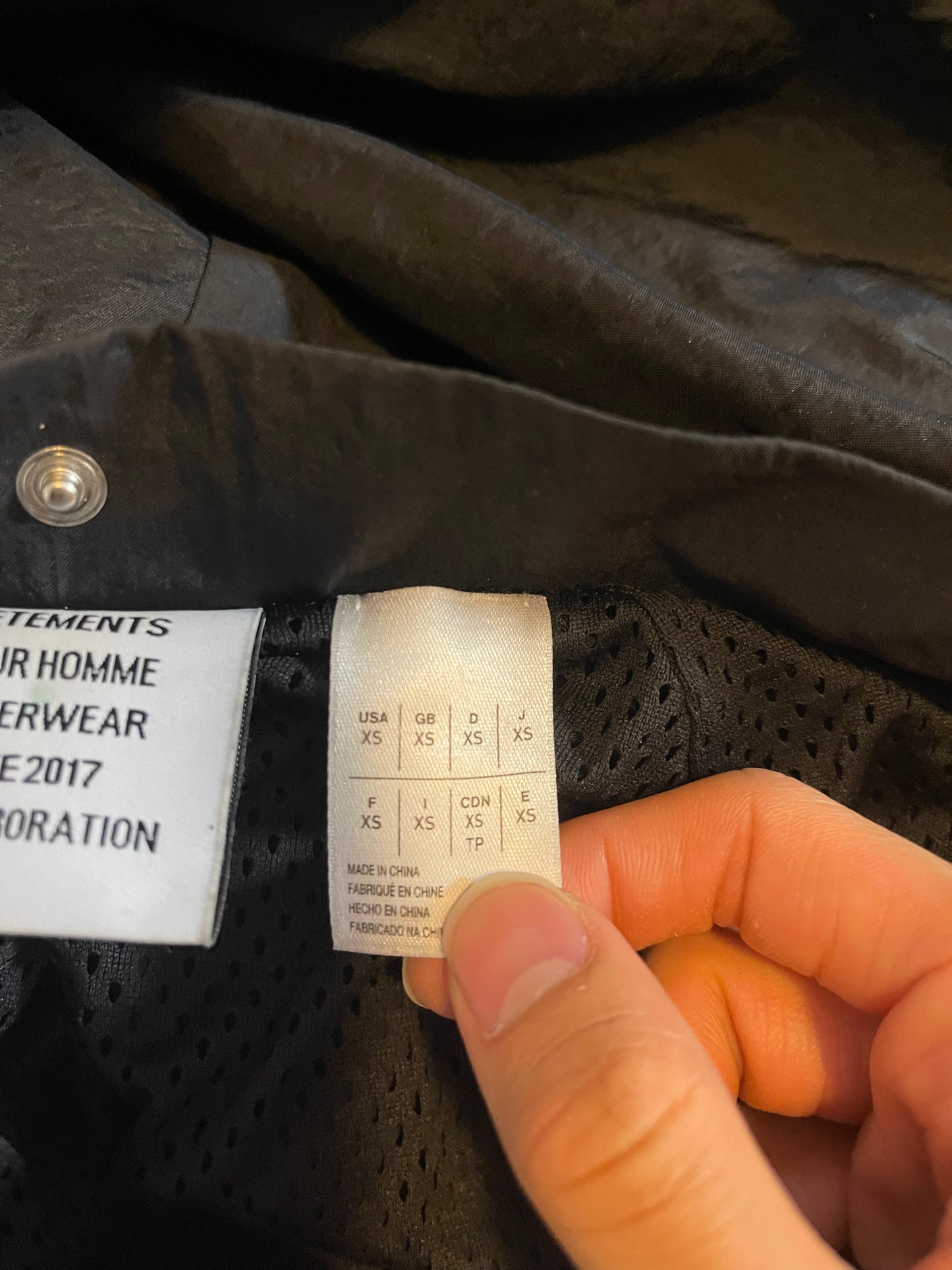 Vetements shrunken windbreaker aw17