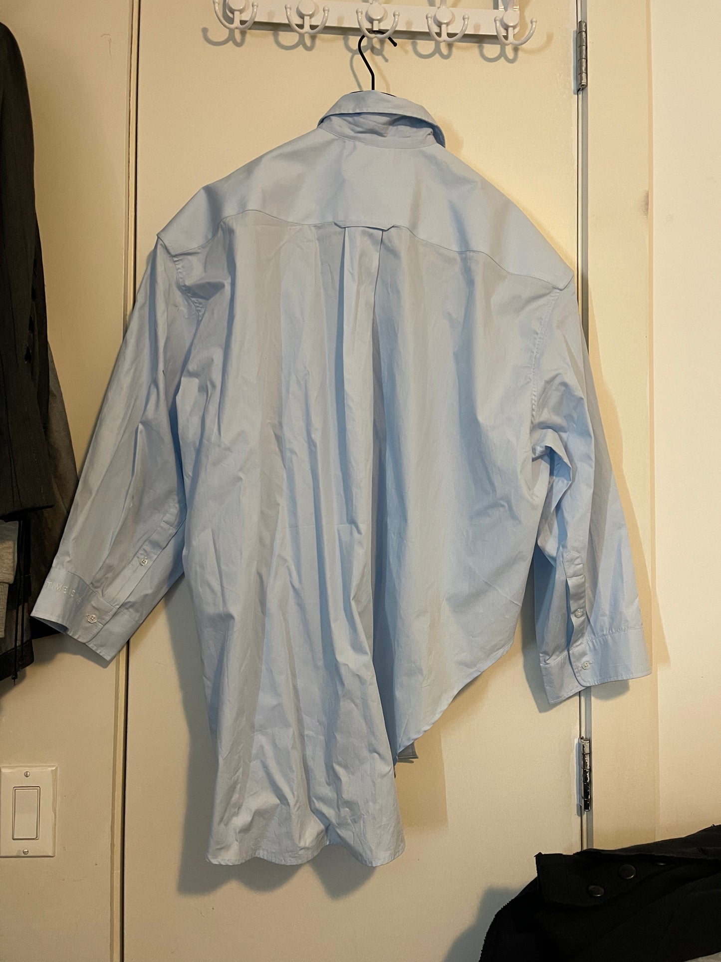 Vetements AW17 time is money half tuck in button up shirt