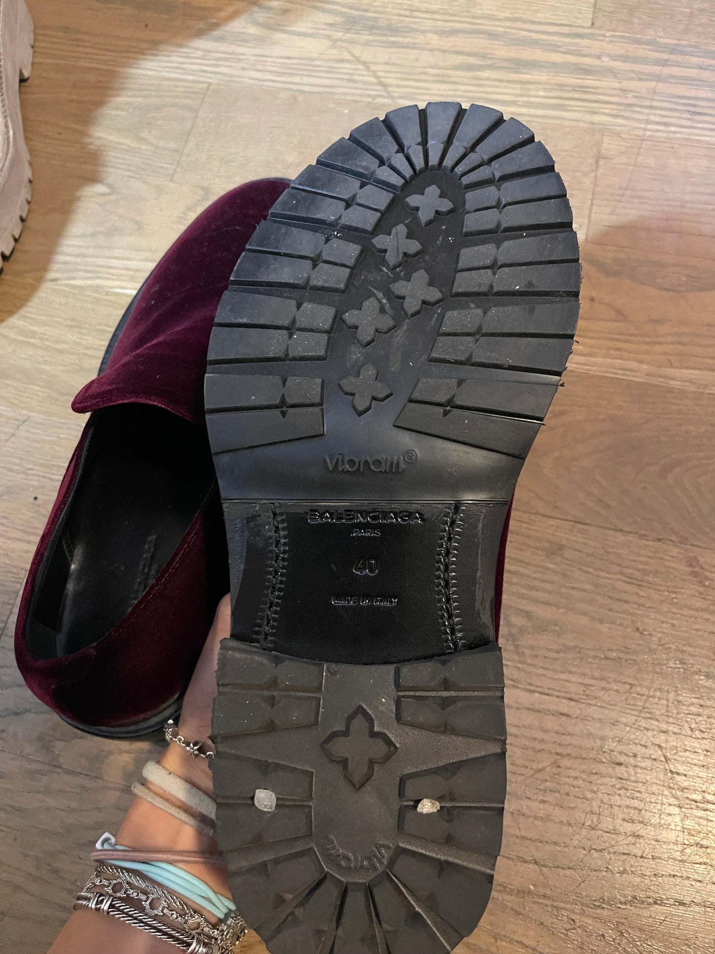 Balenciaga 17ss red velvet slip on loafers