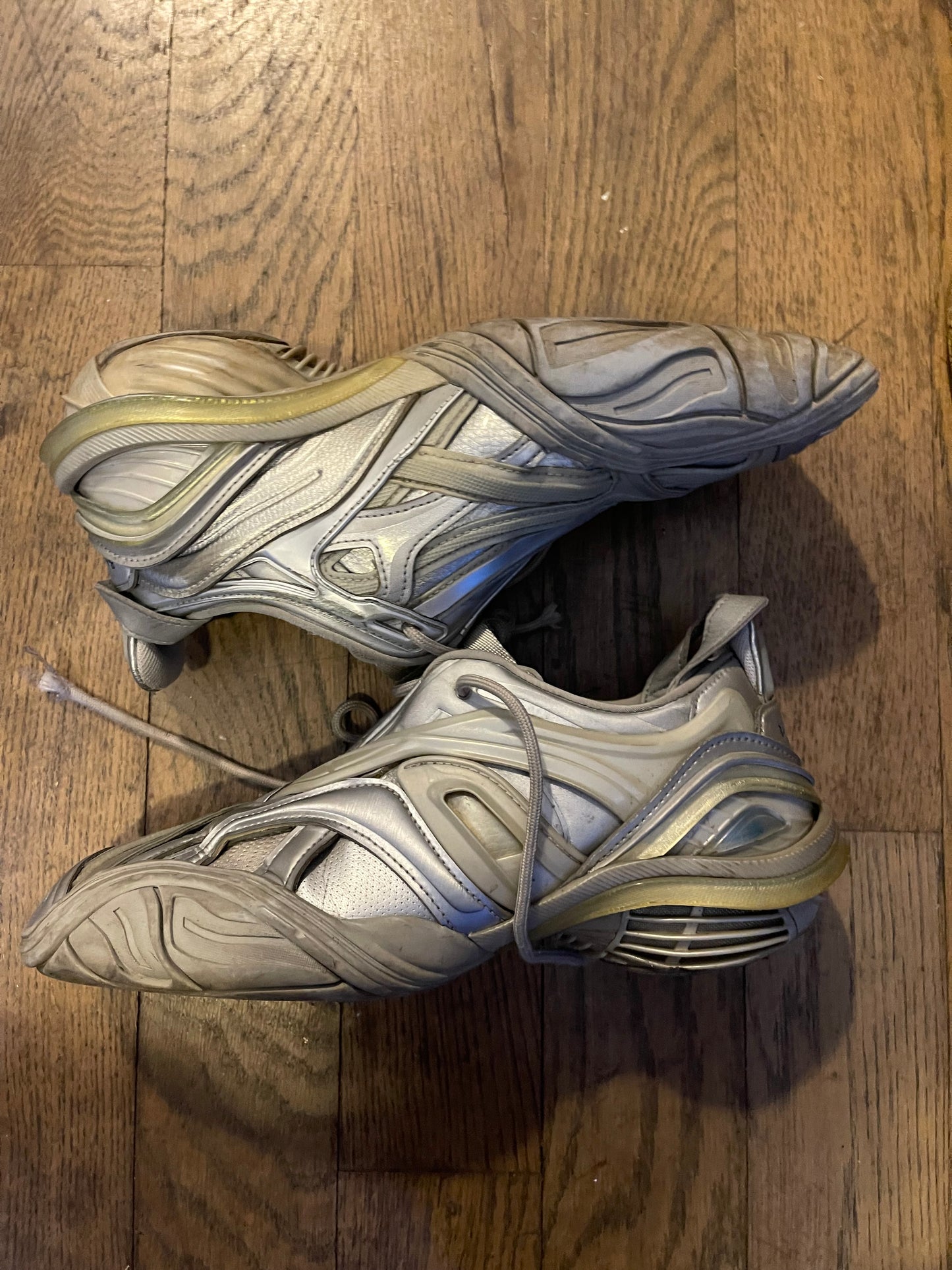 Tyrex sneakers silver