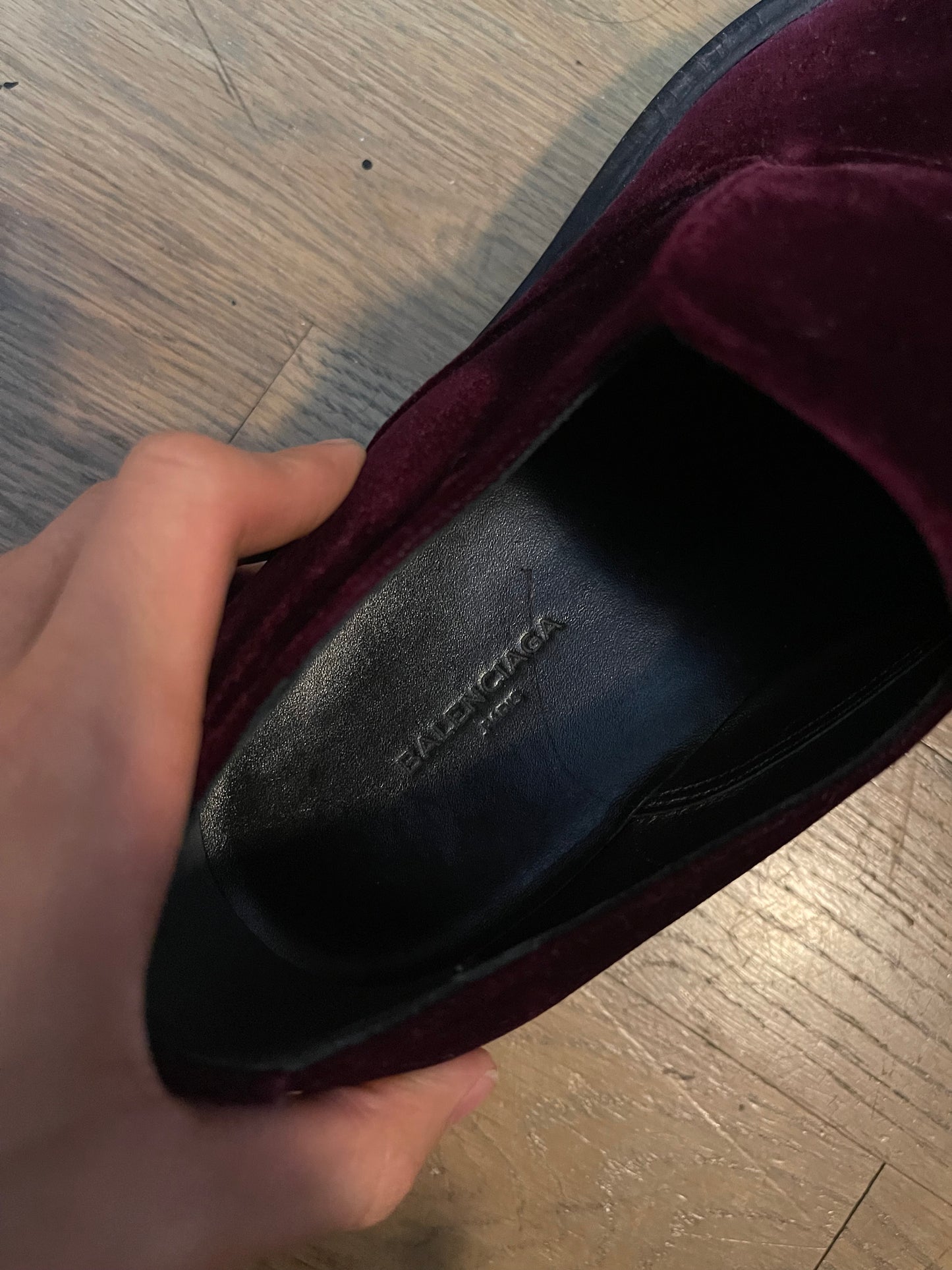 Balenciaga 17ss red velvet slip on loafers