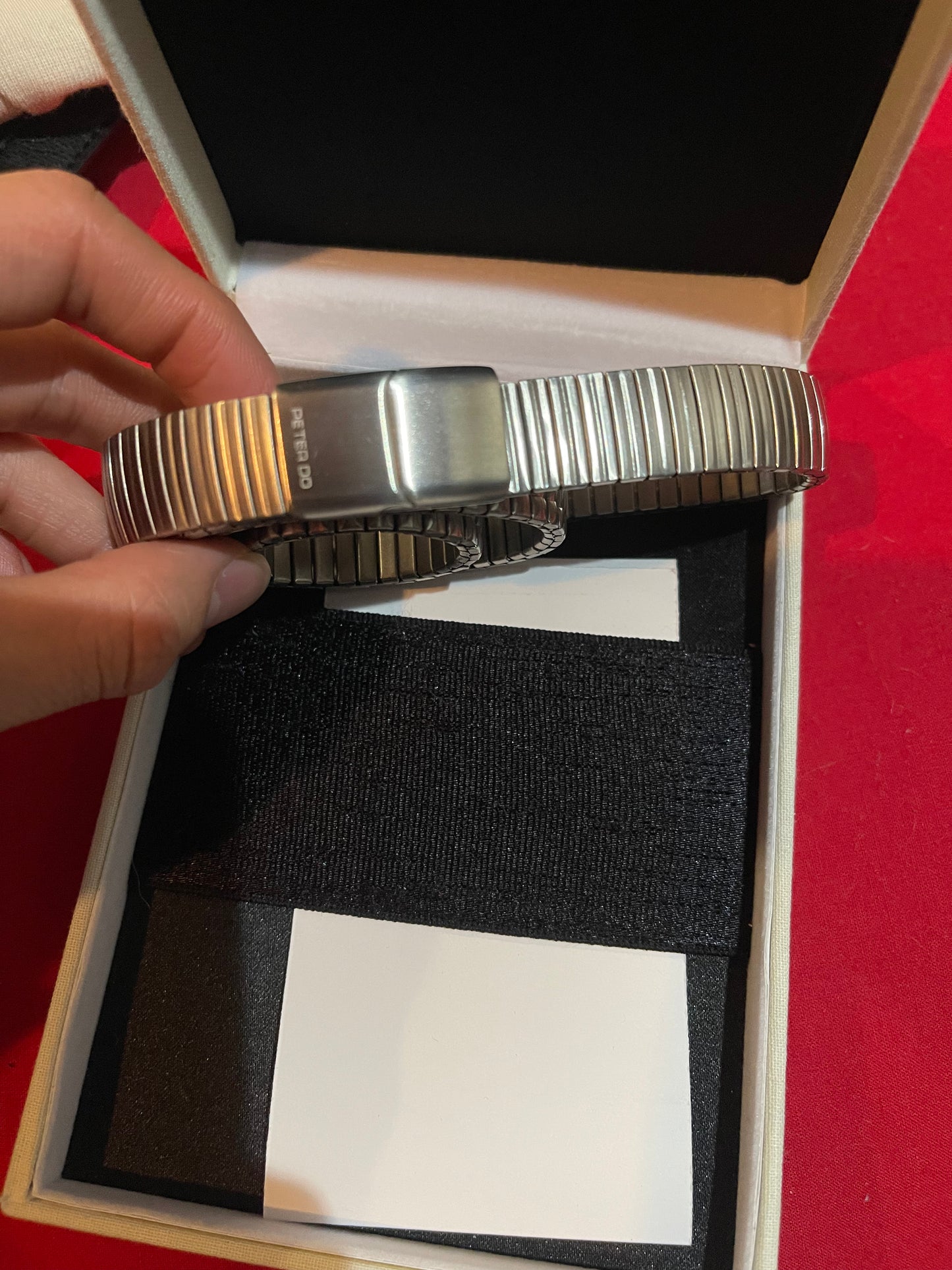Peter do faceless watch belt need repair