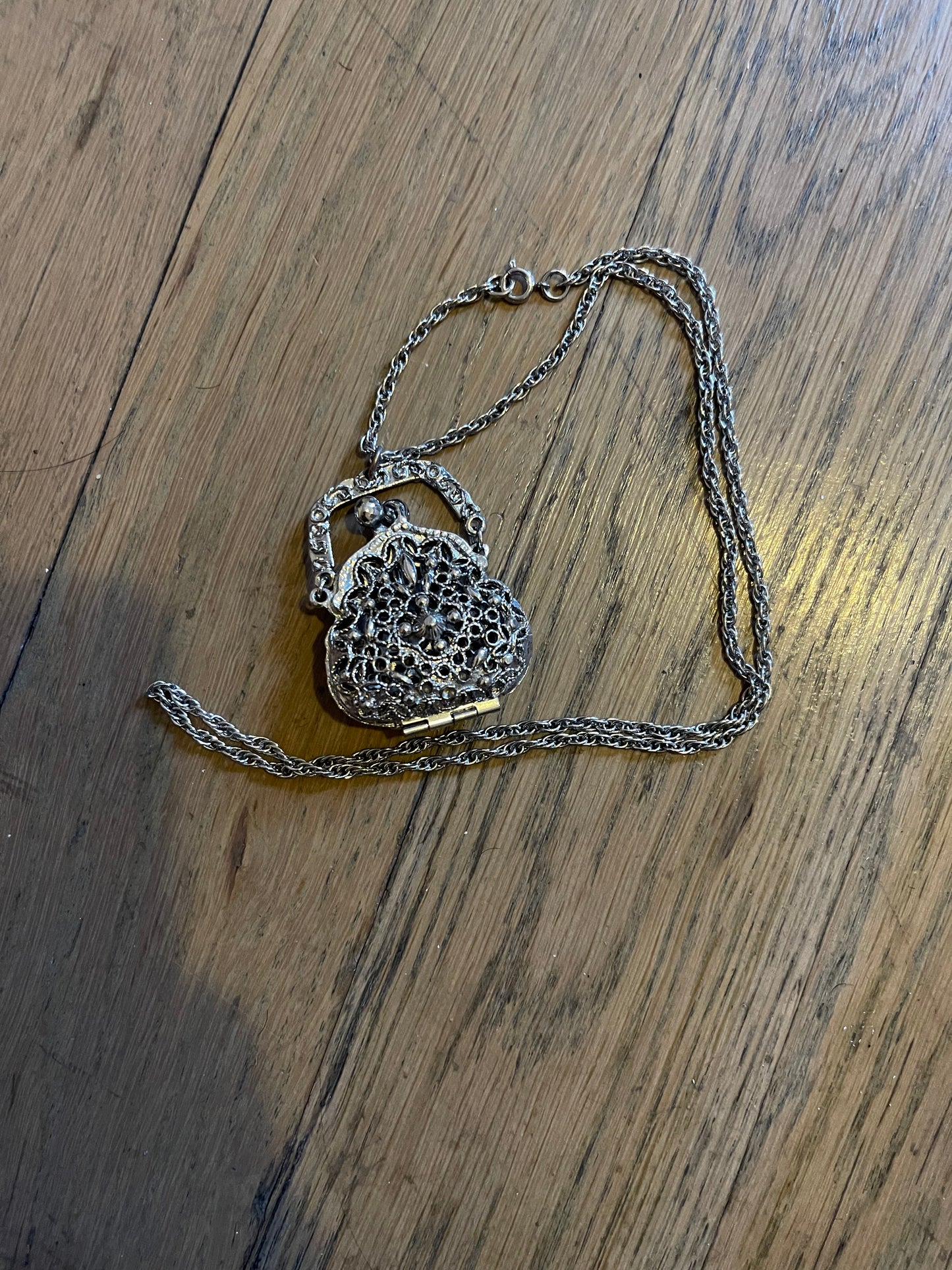 Art deco coin purse locket