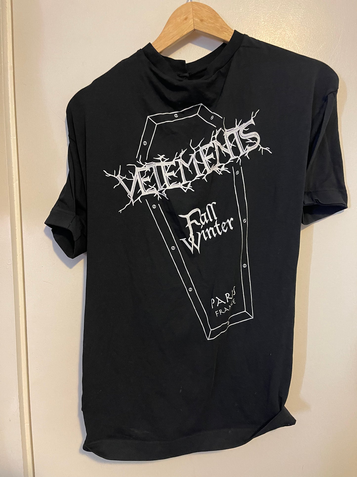 Vetements aw18 skull pinched shirt