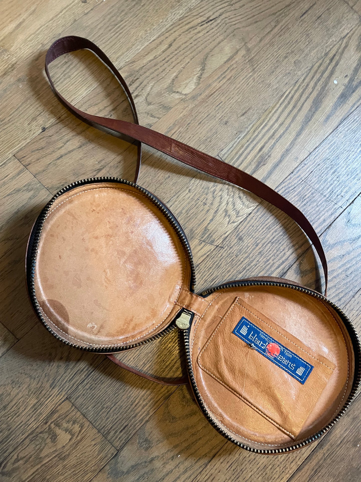 Blackmeans coin pouch shoulder bag