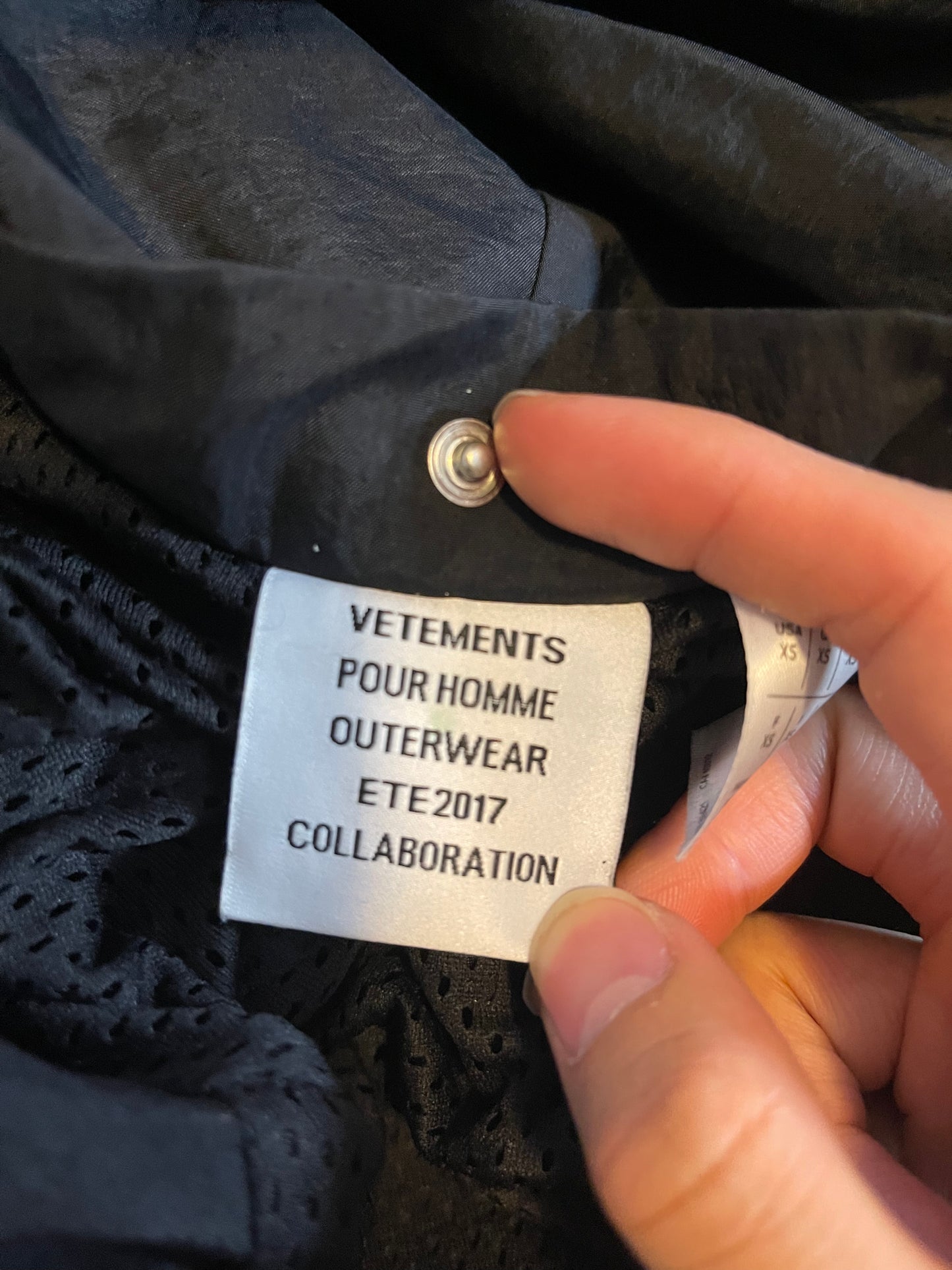 Vetements shrunken windbreaker aw17