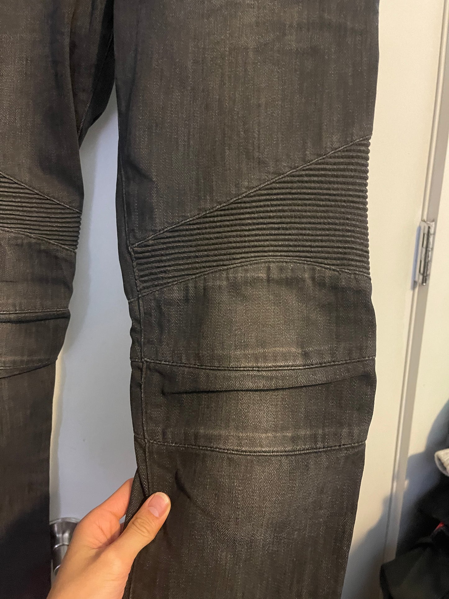 Balmain decarnin eagle moto knee pants