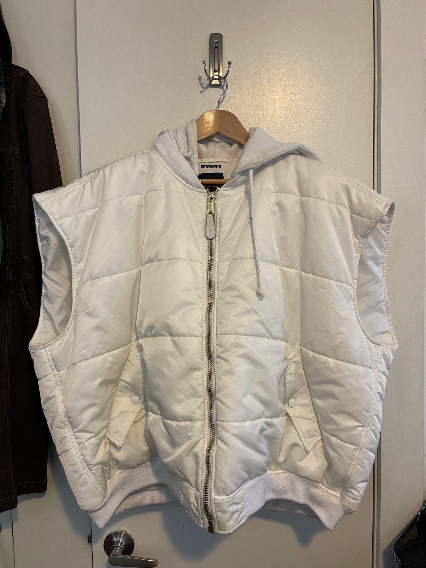 Vetements AW17 alpha industries puffer vest
