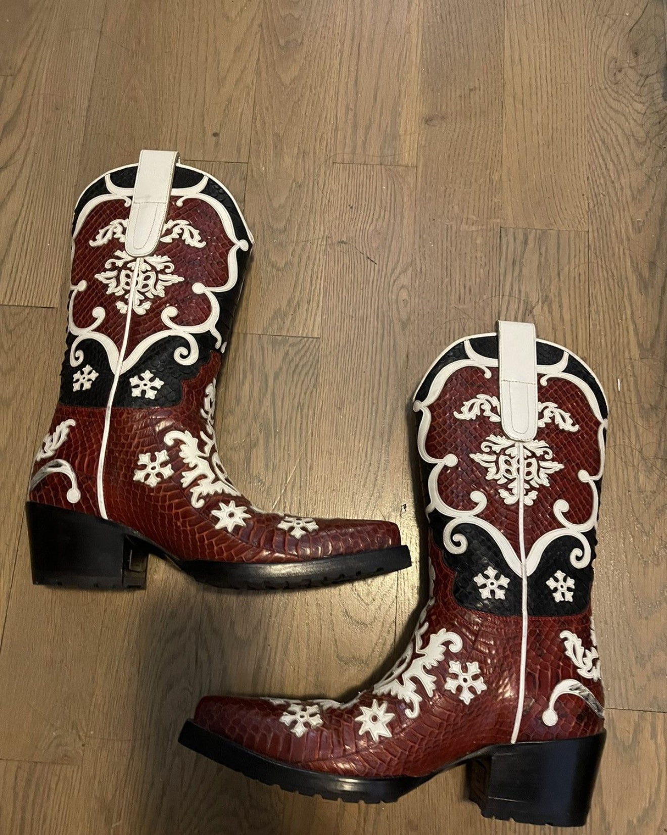 Gucci python SS00 red and white cowboy boots