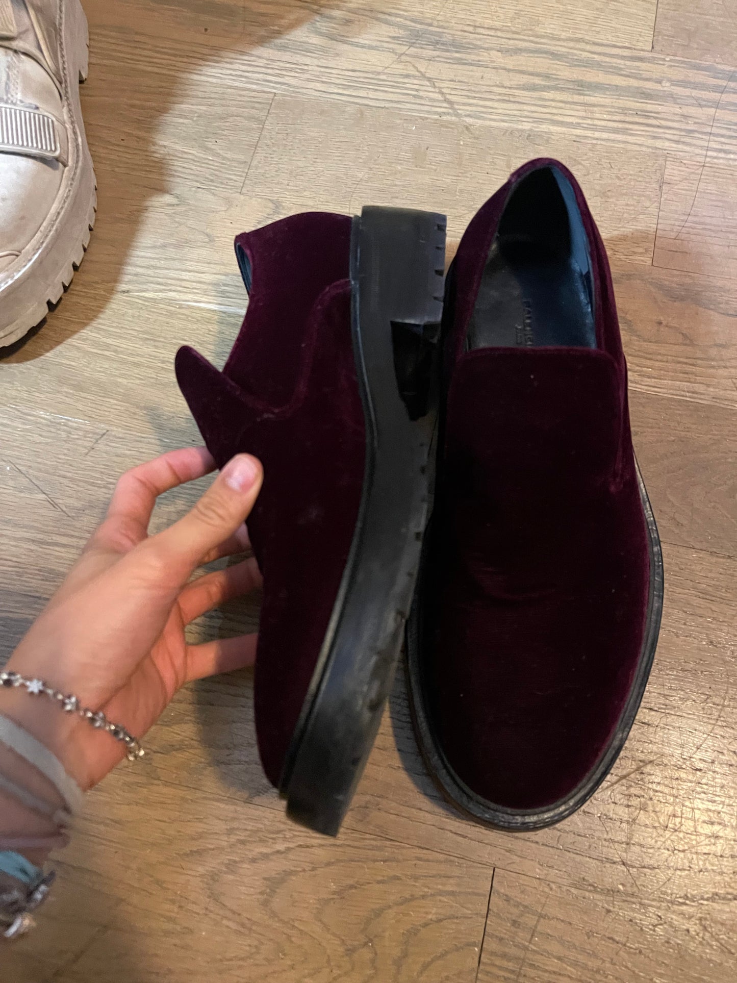 Balenciaga 17ss red velvet slip on loafers