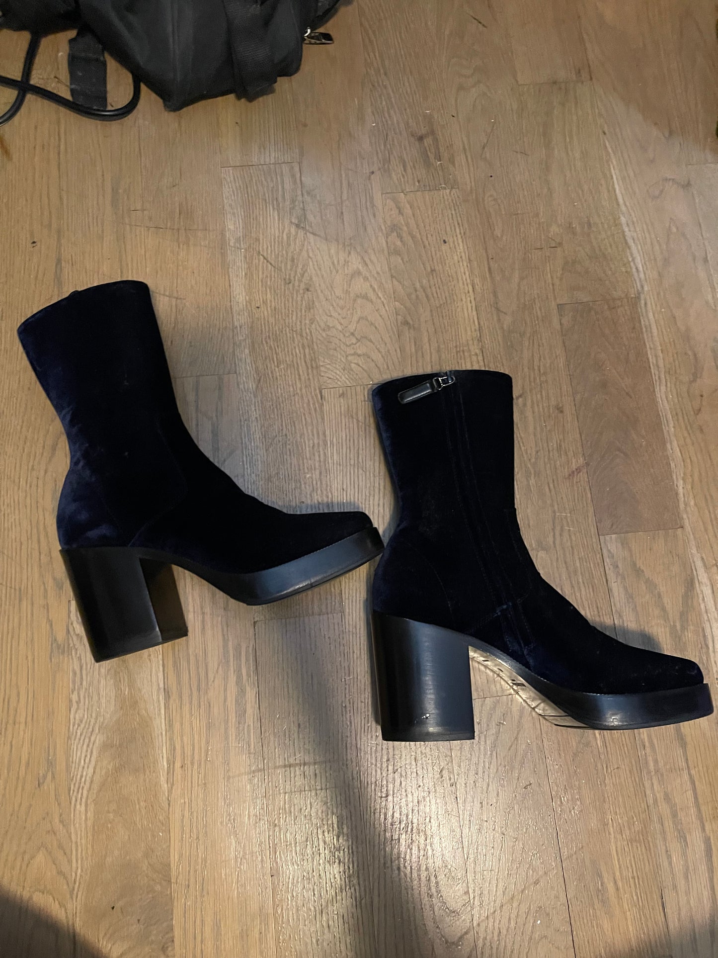 Balenciaga SS17 velvet heels blue