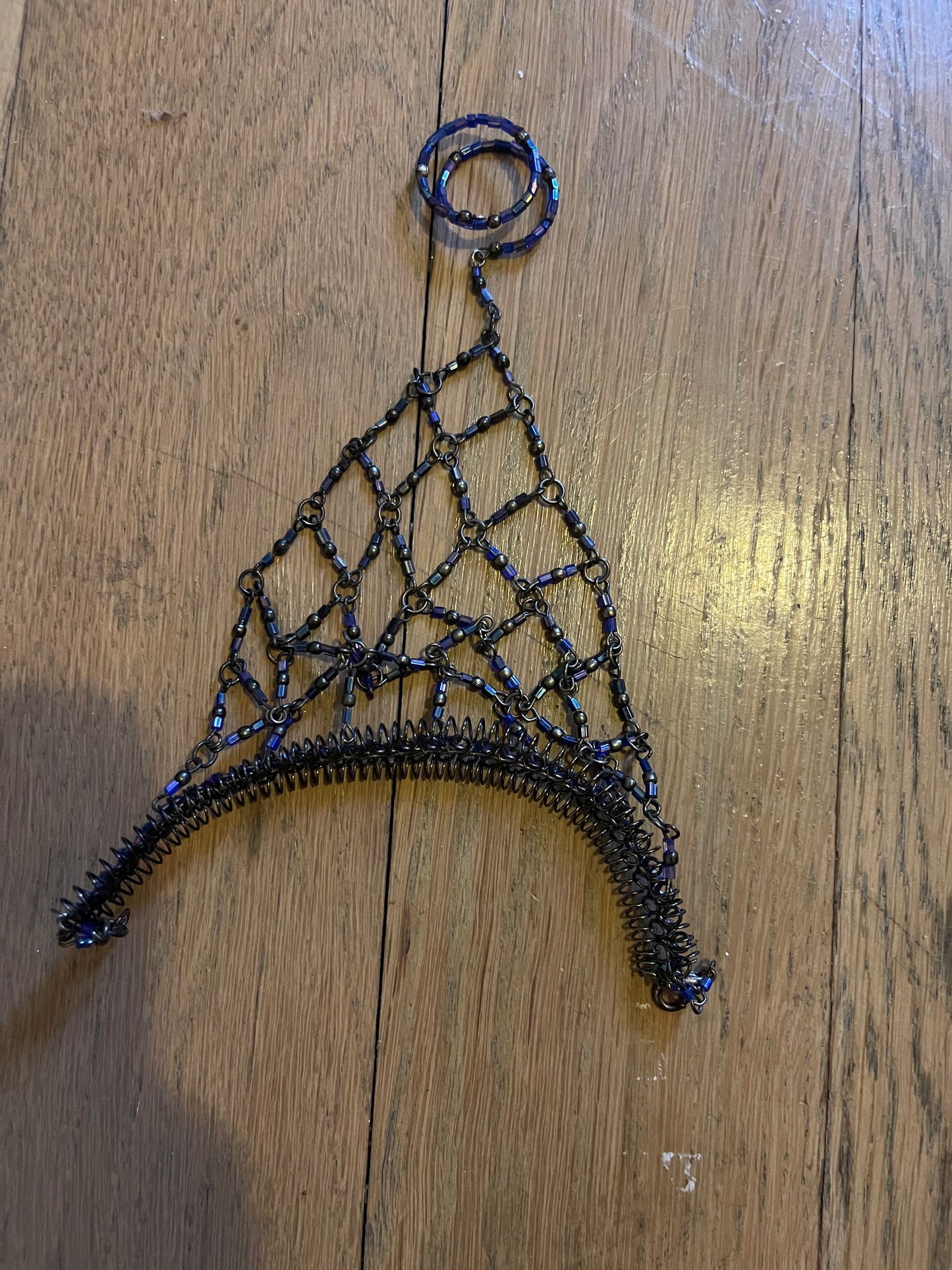 Beaded hand ring