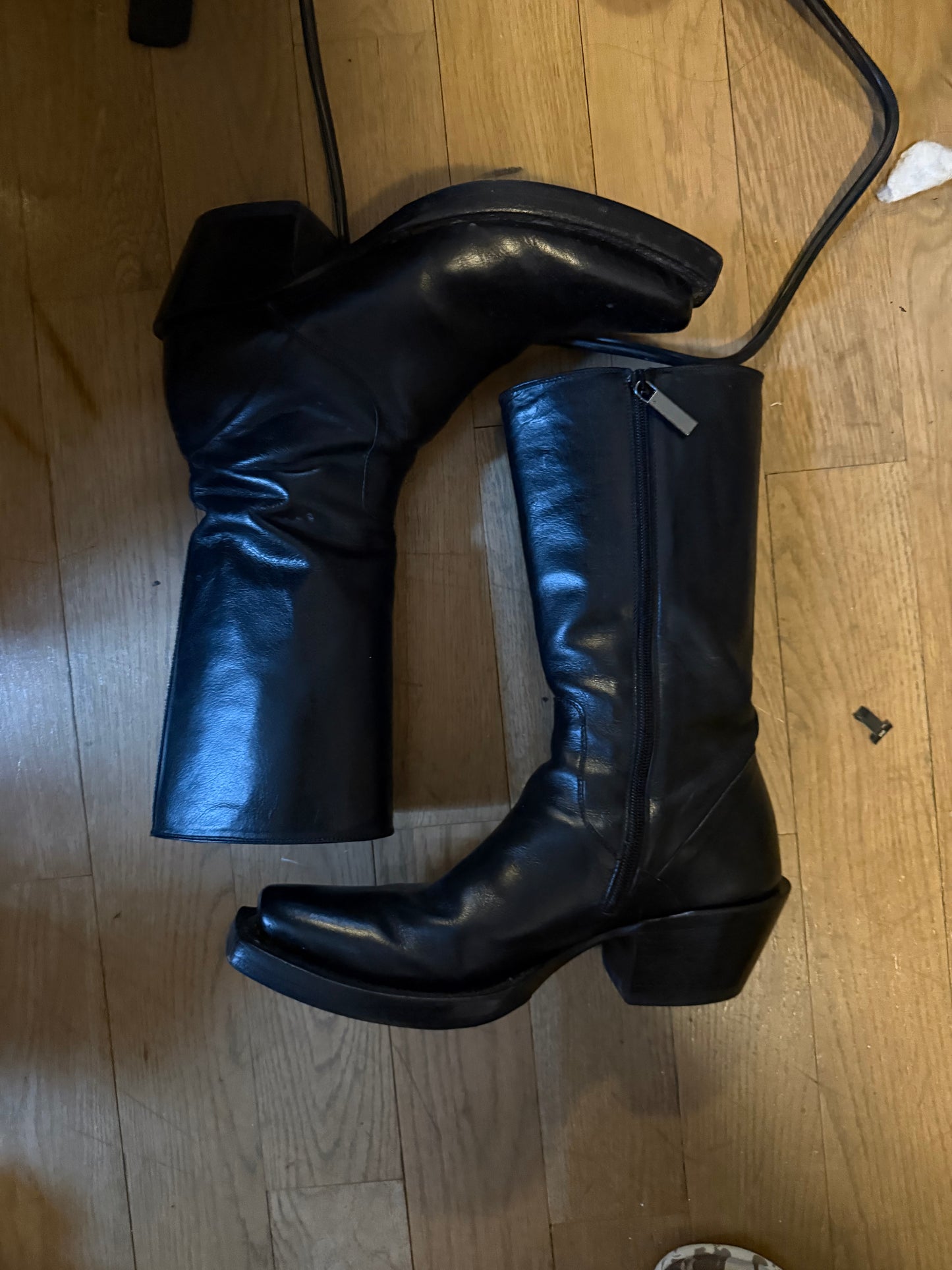Vetements Luchesse Cowboy boots