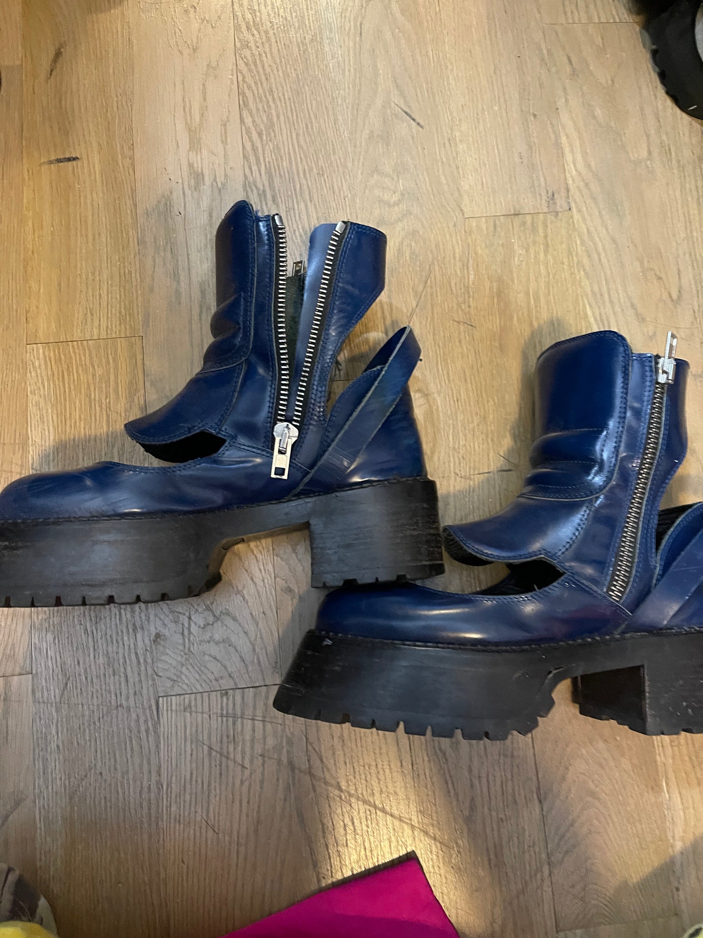 Hood by air sample centaur cut out boots