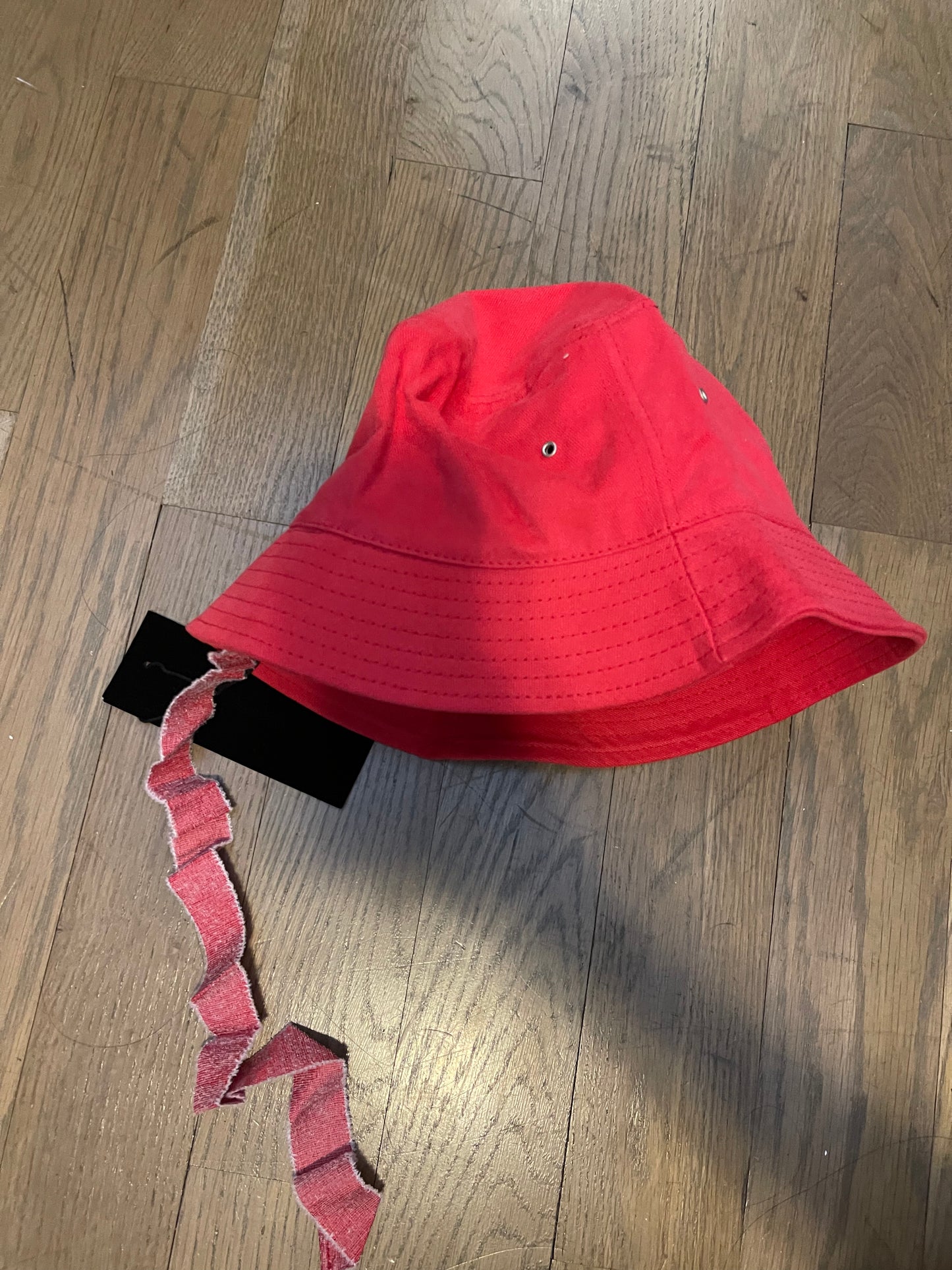 PEACEMINUSONE BUCKET HAR