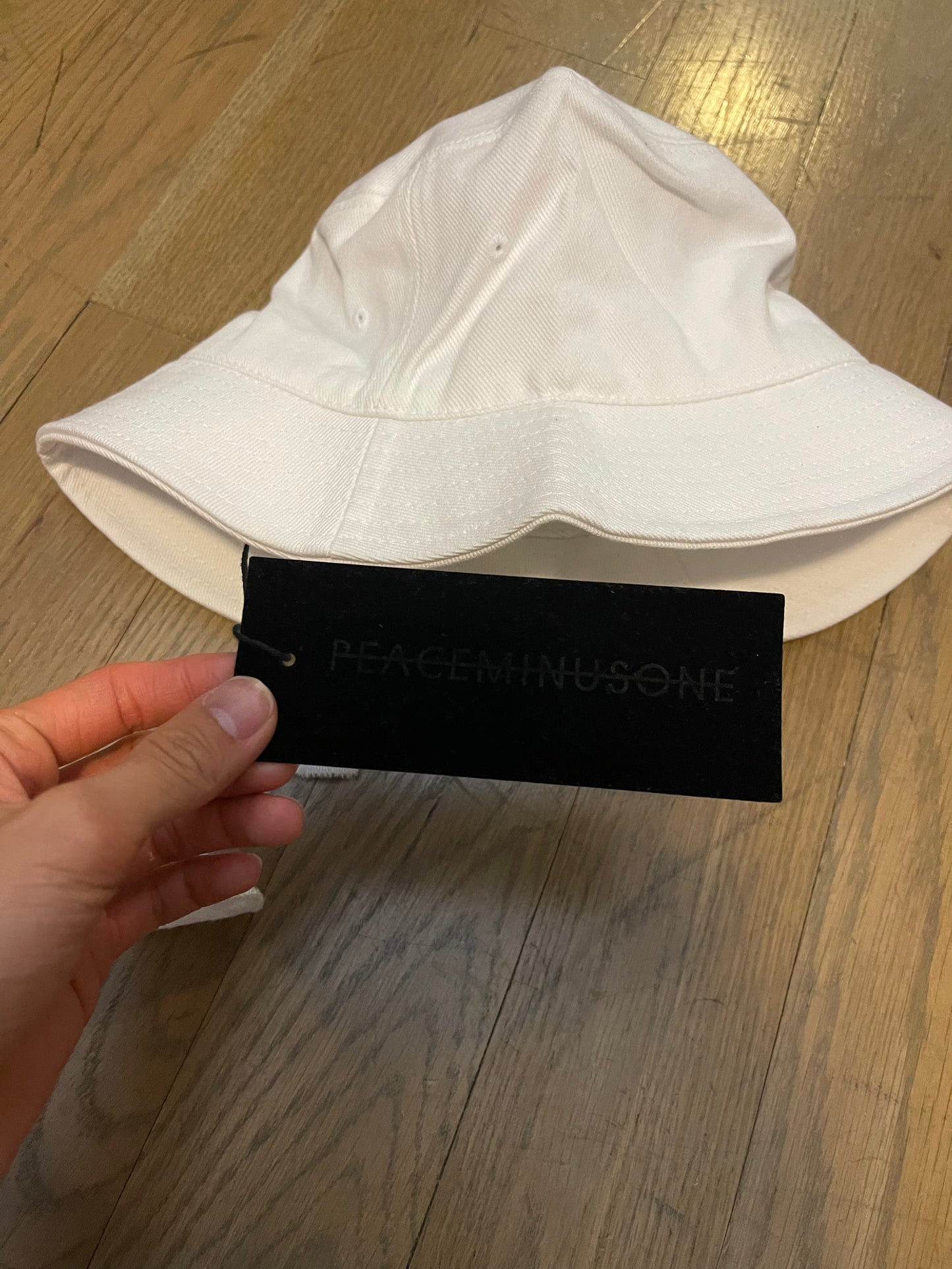 PEACEMINUSONE Bucket hat