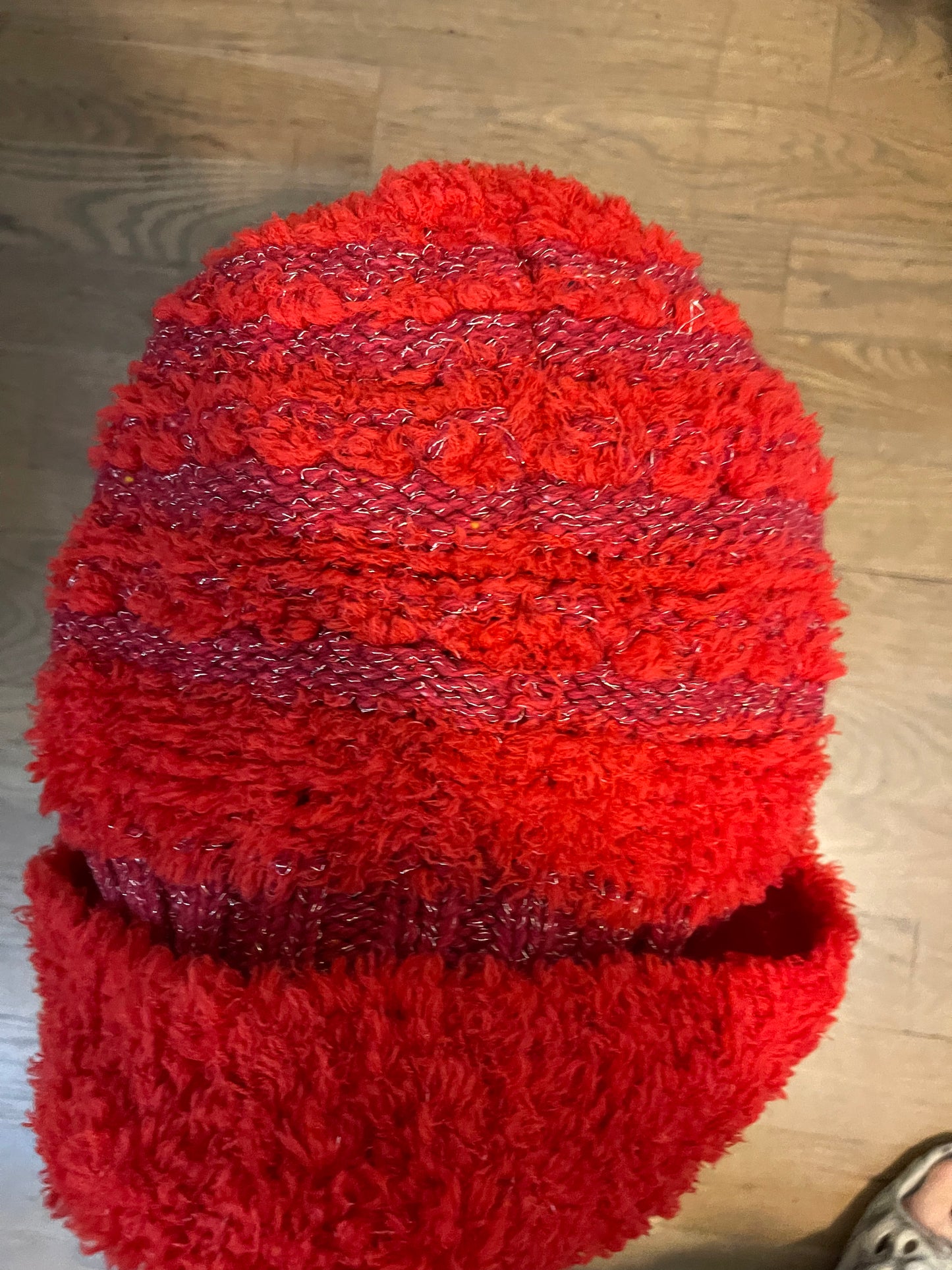 Nozomi Ishiguro fuzzy hat