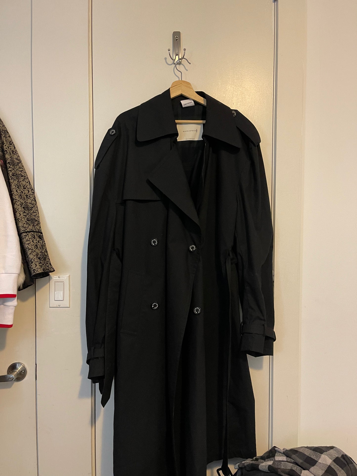 Vetements Mackintosh assymetrical trench coat