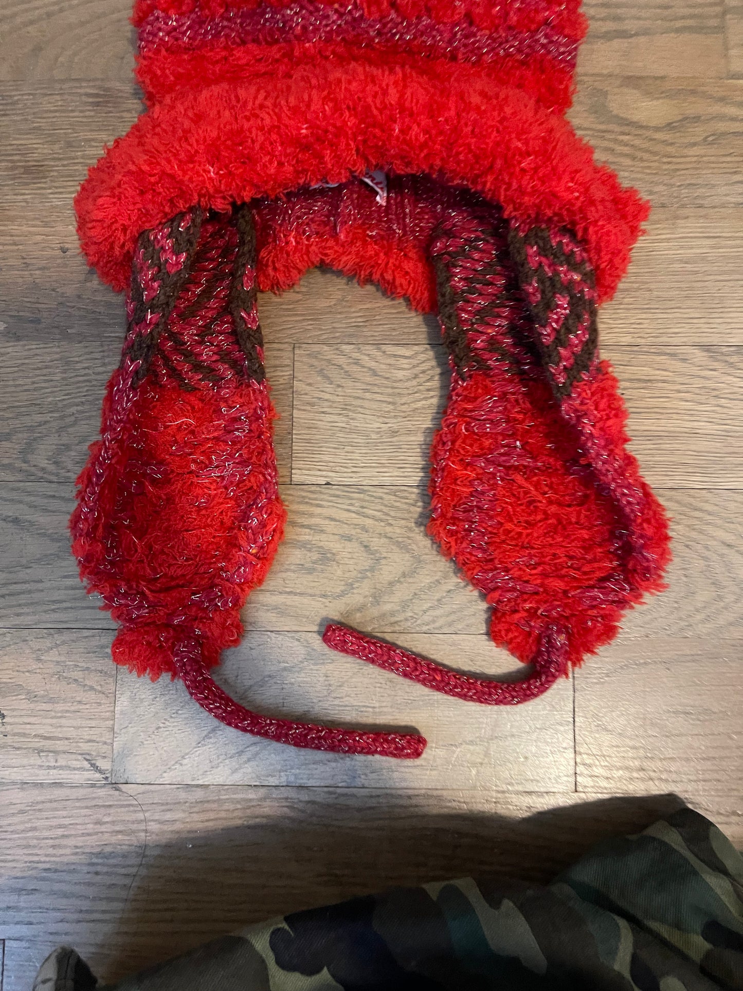 Nozomi Ishiguro fuzzy hat