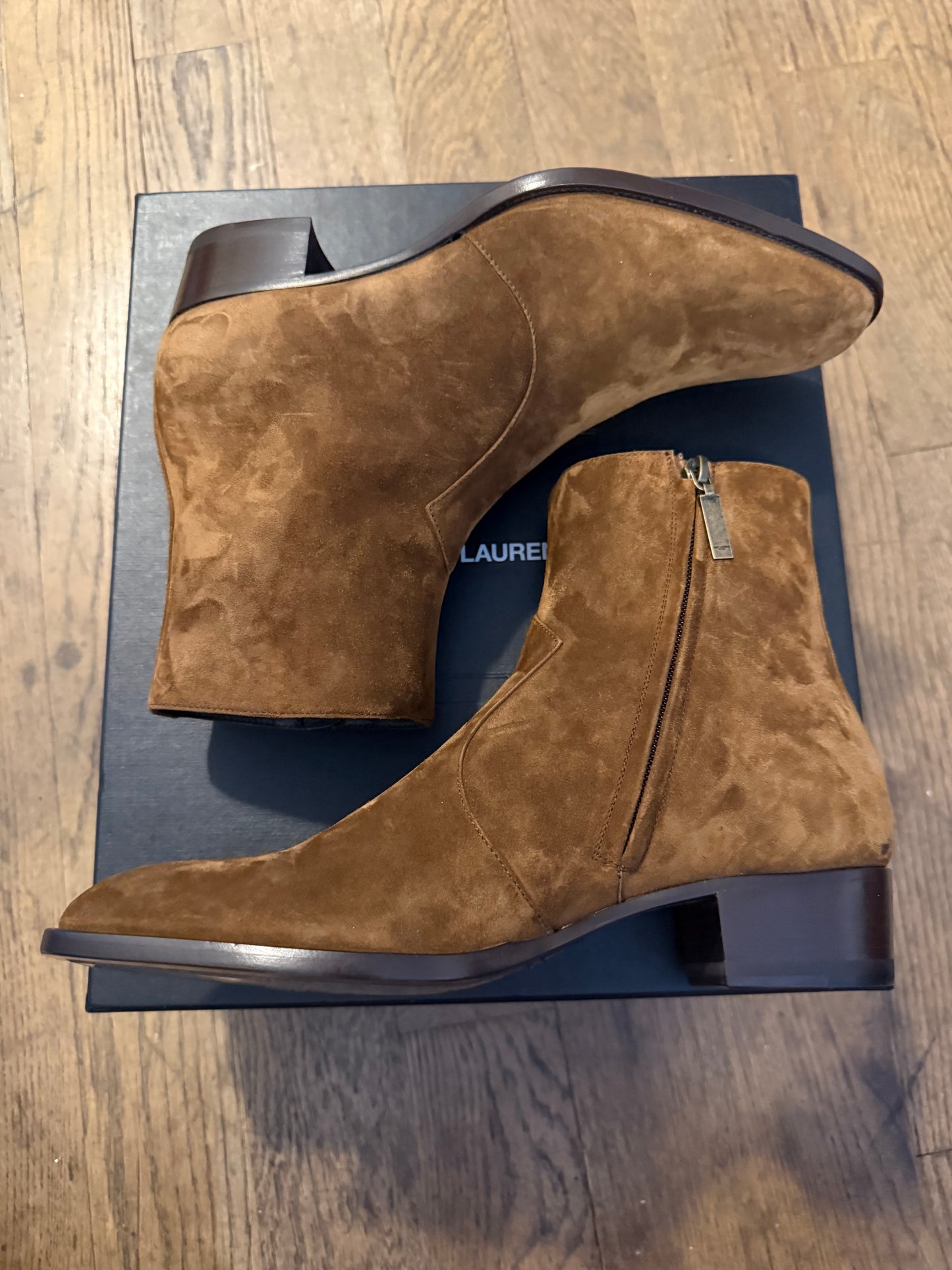 Saint Laurent 40MM Wyatt suede brown boots