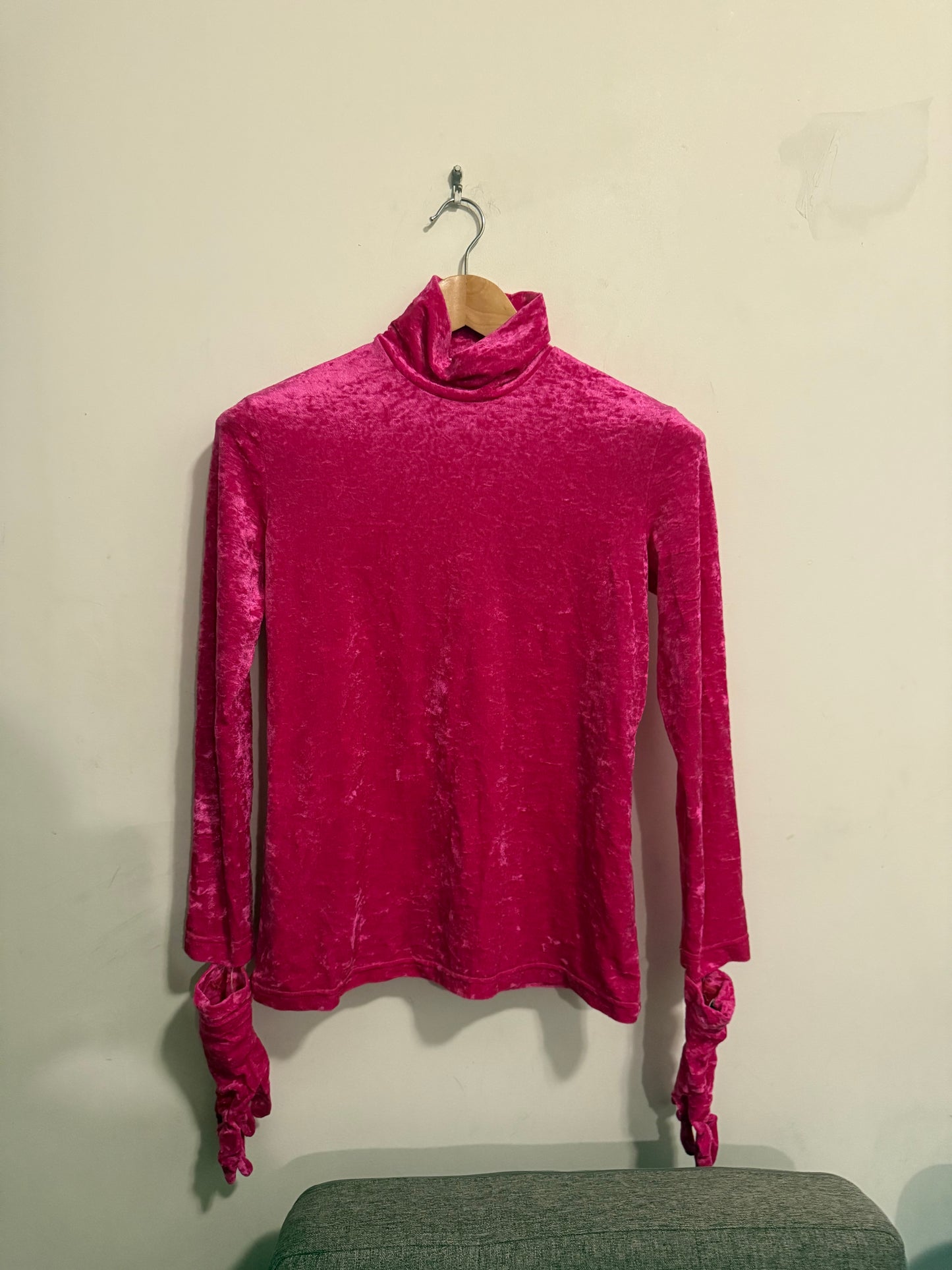 Balenciaga AW18 pink fuschia turtleneck top