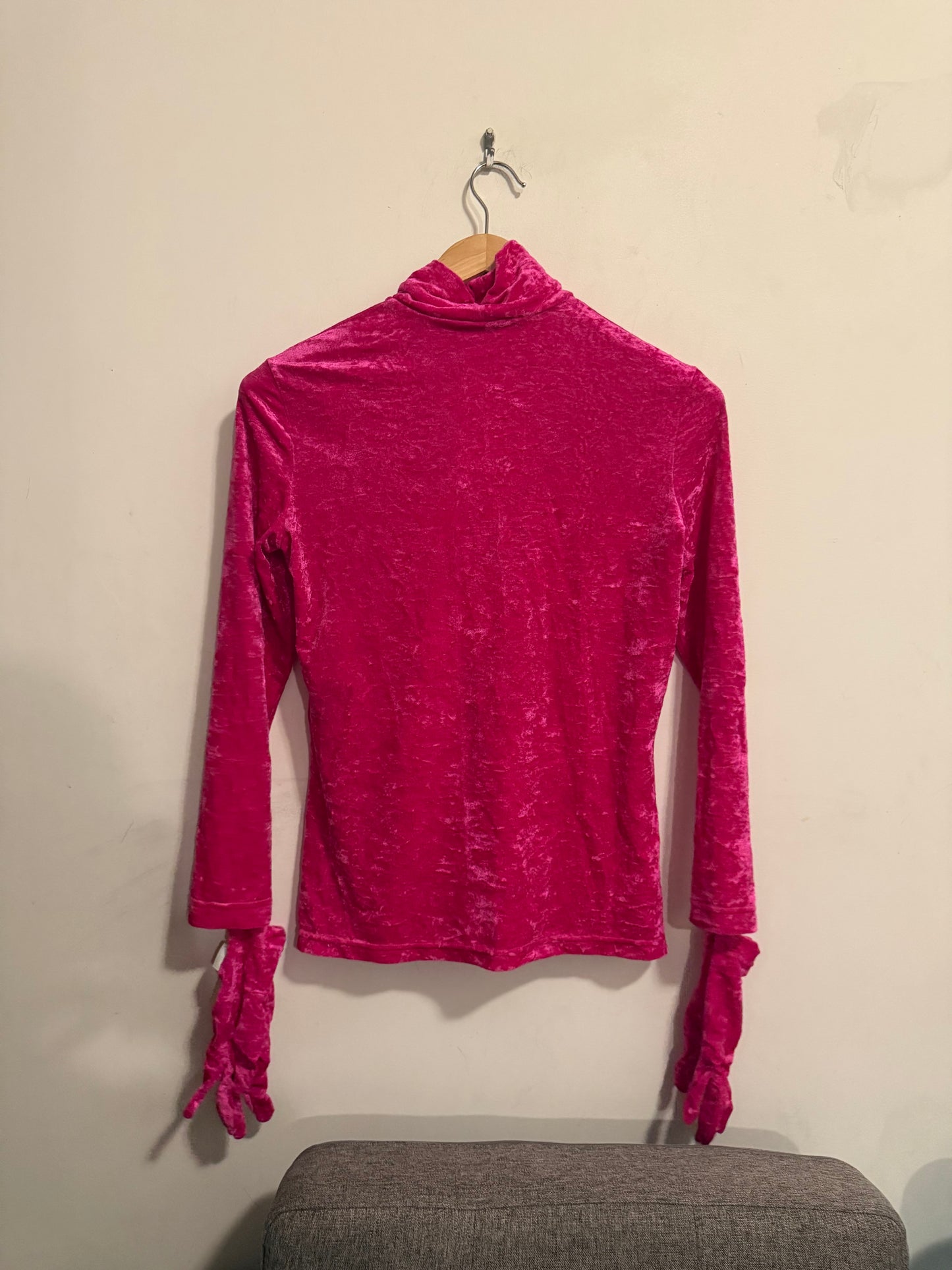 Balenciaga AW18 pink fuschia turtleneck top