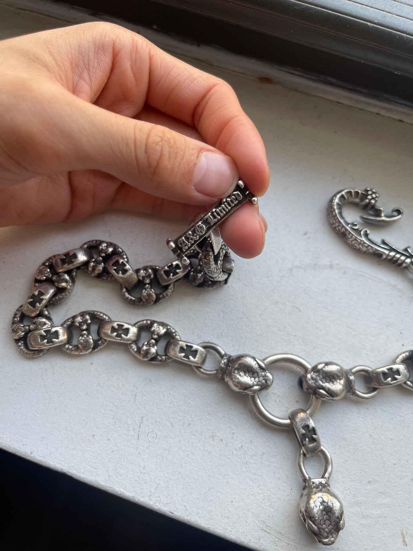 A&g rock limited viper wallet chain