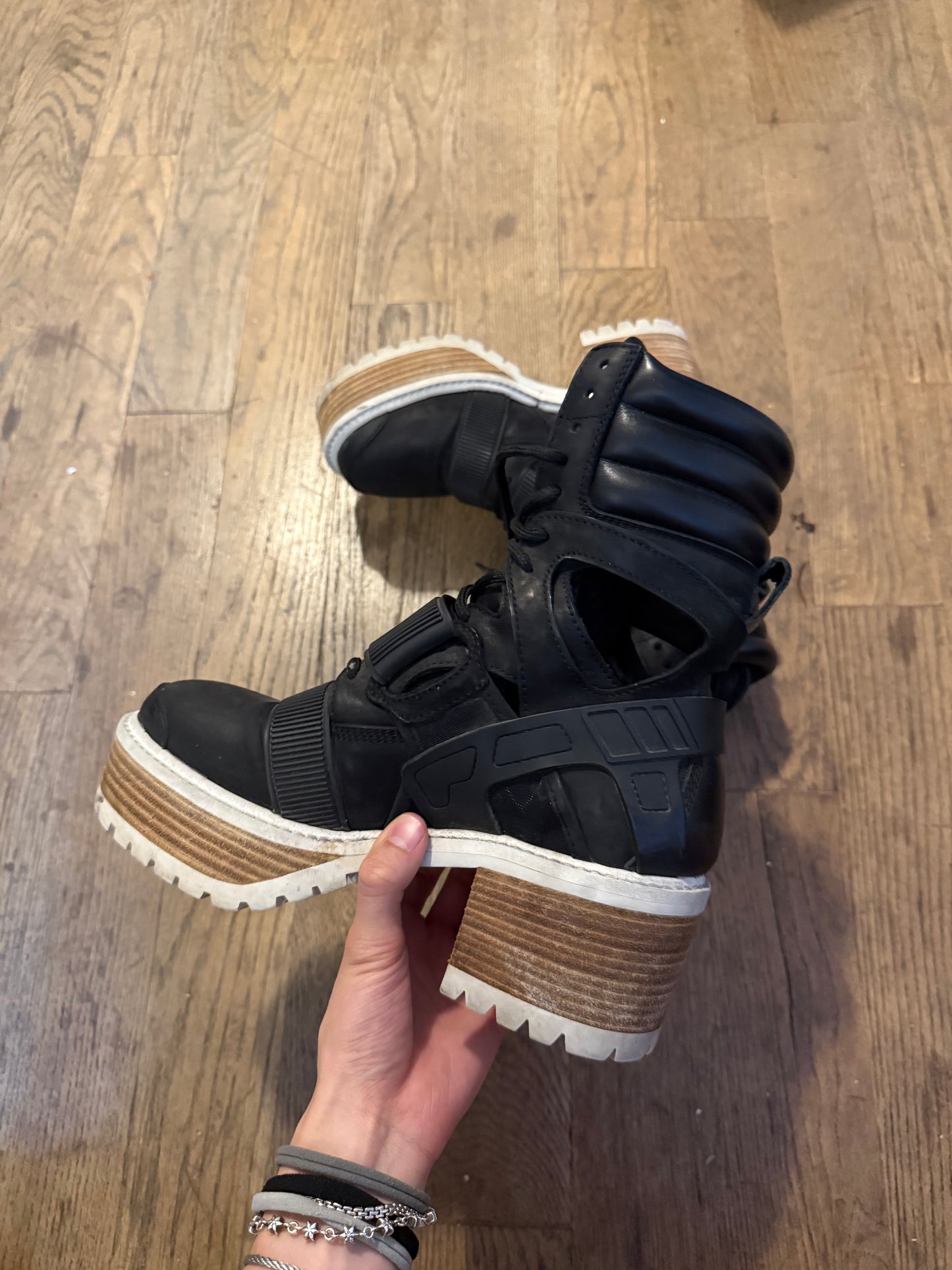 Hood by air avalanche heel boots