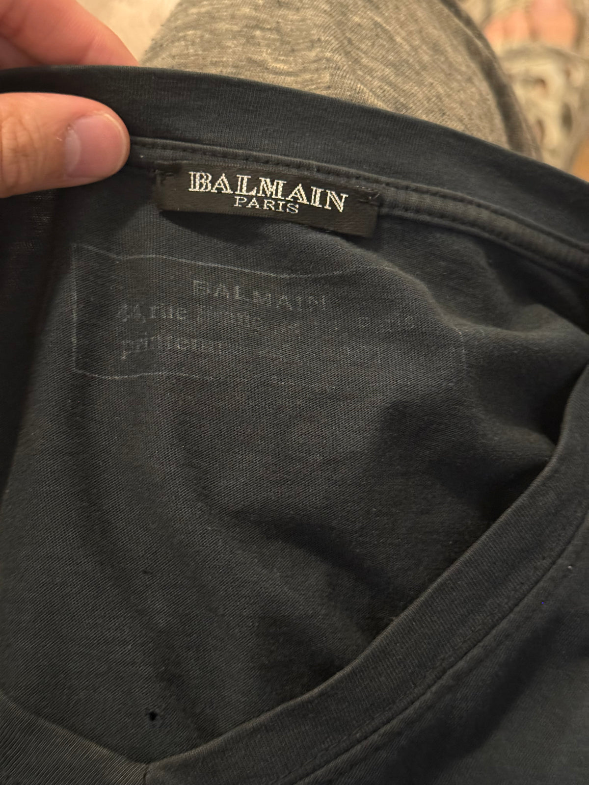 Balmain decarnin 2011 Black V-Neck tiger logo distressed size XS