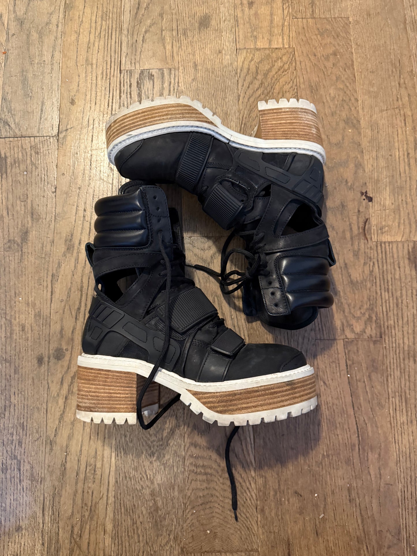 Hood by air avalanche heel boots