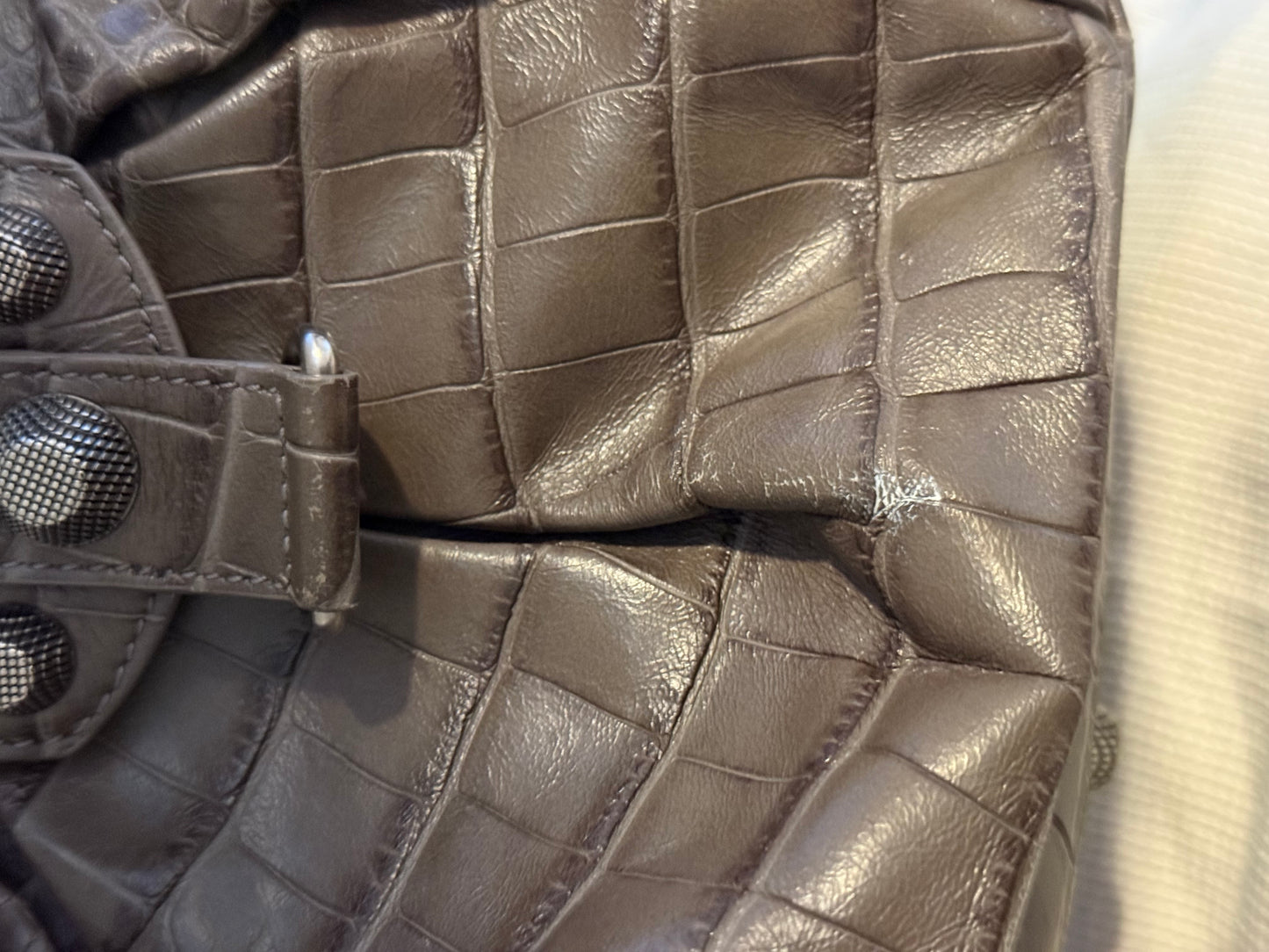 Balenciaga medium le cagole bag