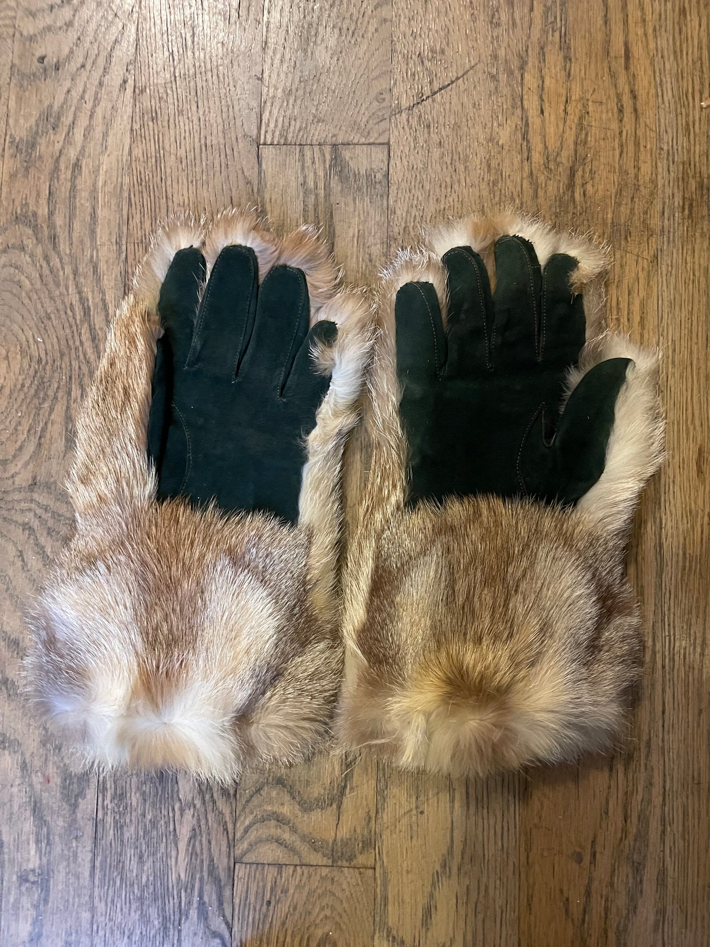 1940s fur glove