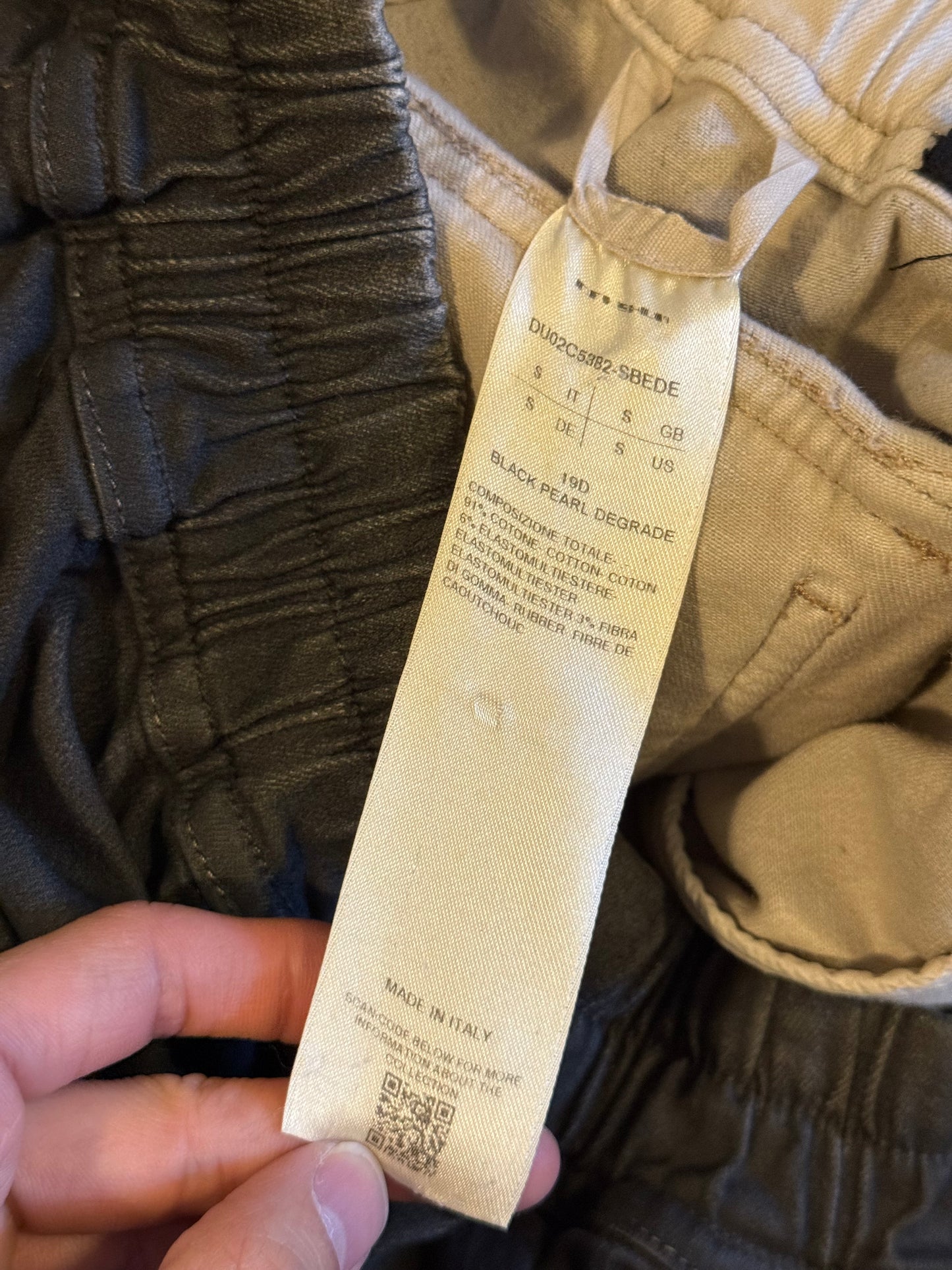 Rick Owen’s SS22 creatch bleached cargo shorts