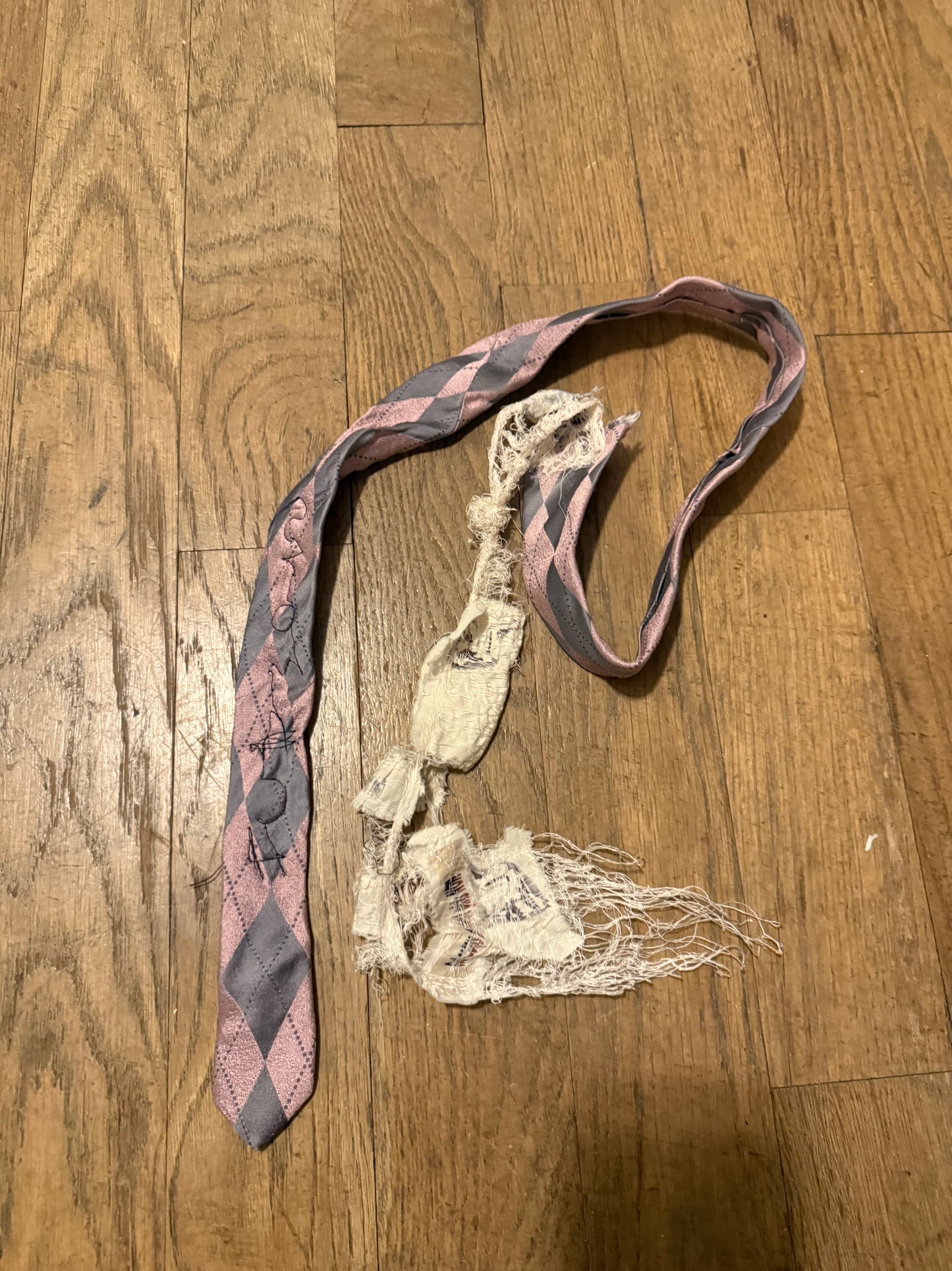 Retail pharmacy like tie