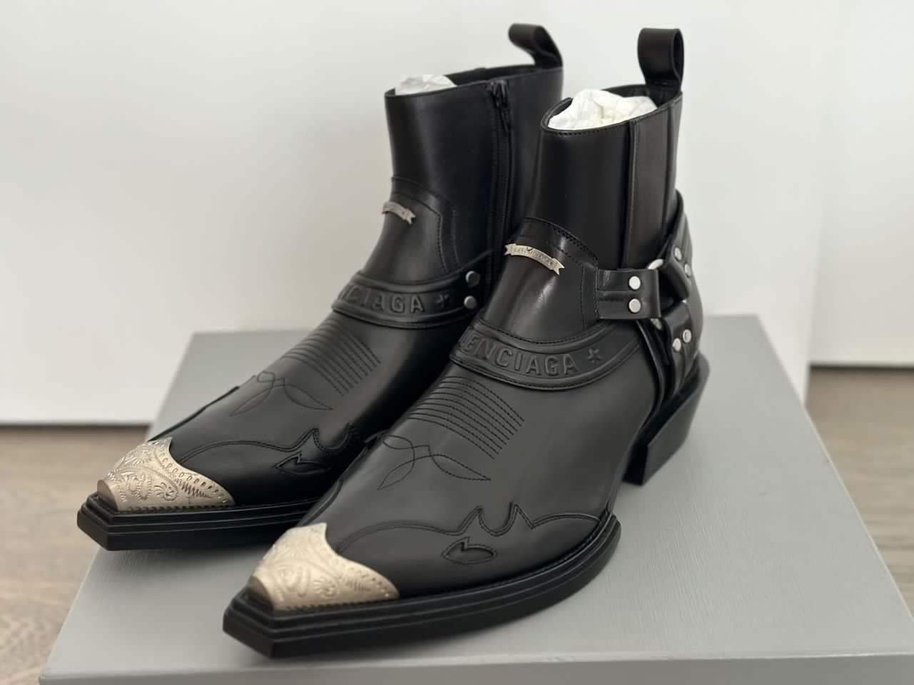 Balenciaga Santiag steel toe boots