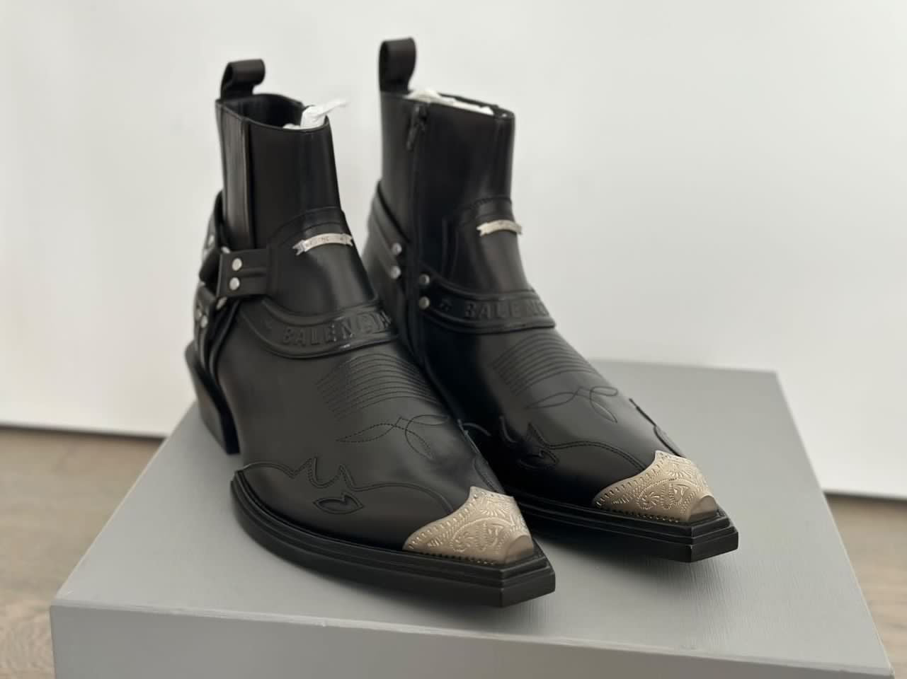 Balenciaga Santiag steel toe boots