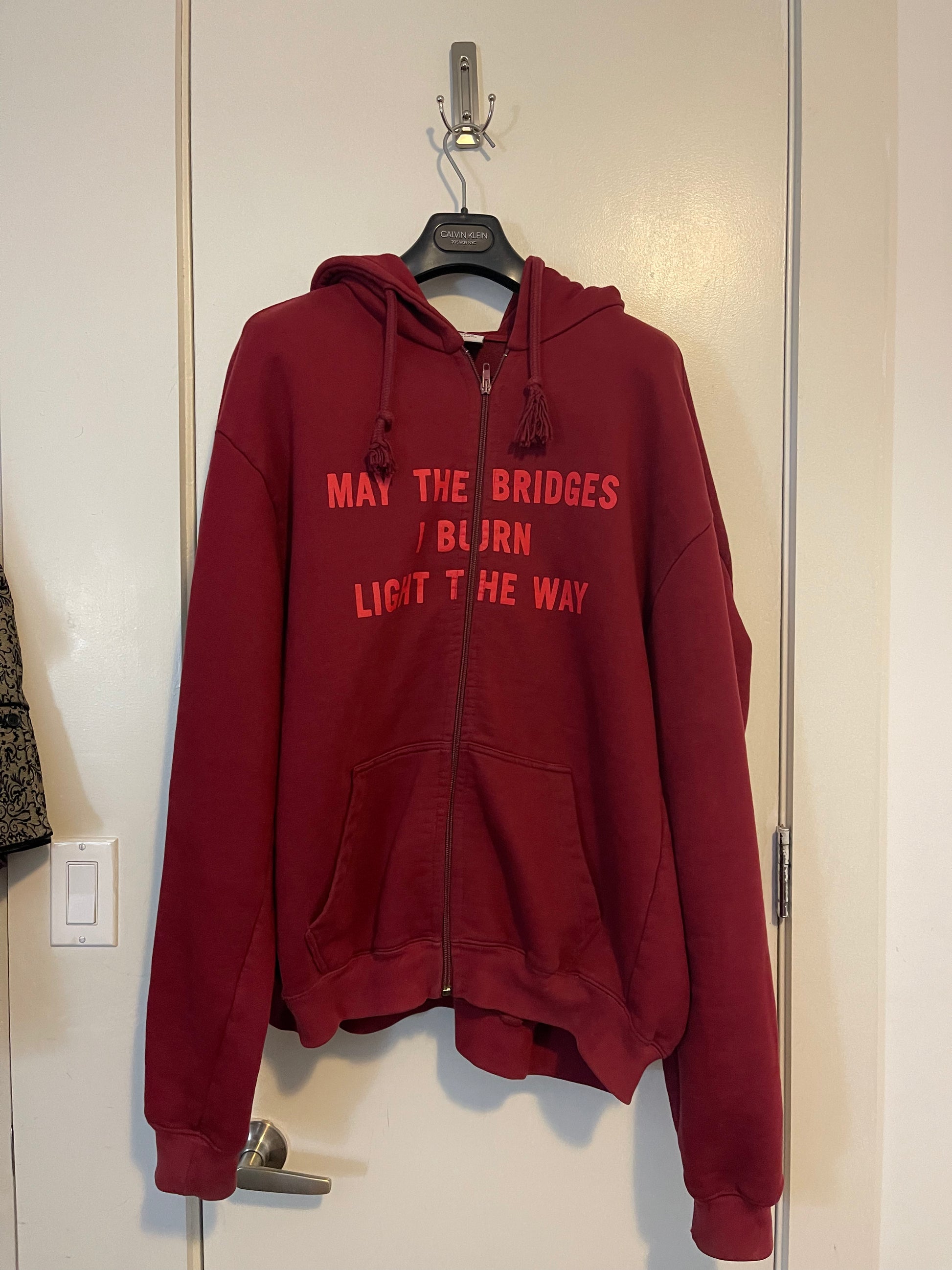 Vetements hoodie 2024 may the bridges