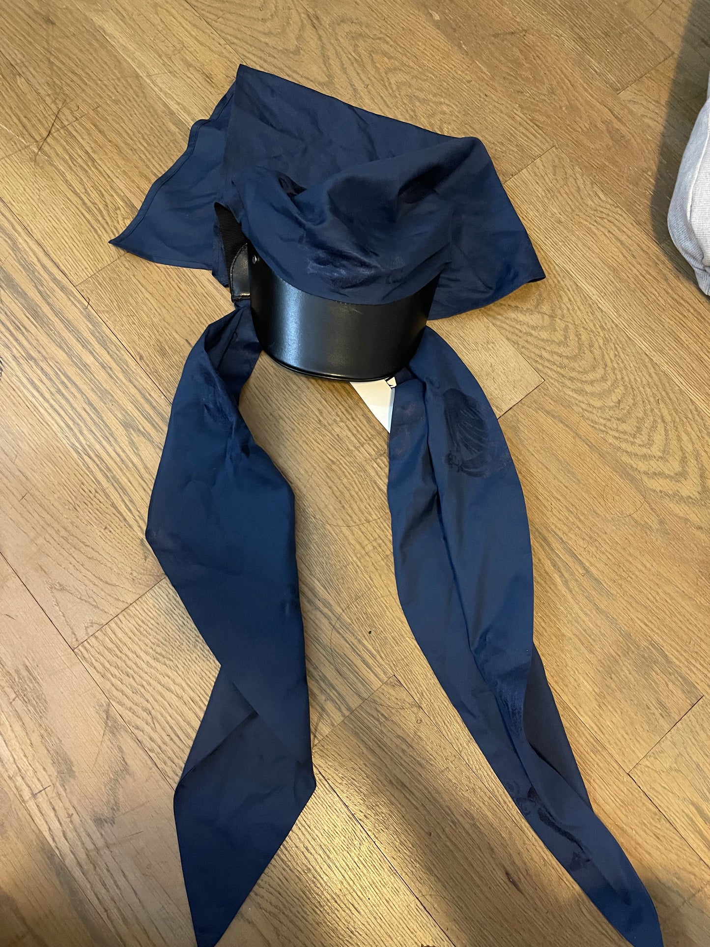 Lanvin SS20 navy scarf hat
